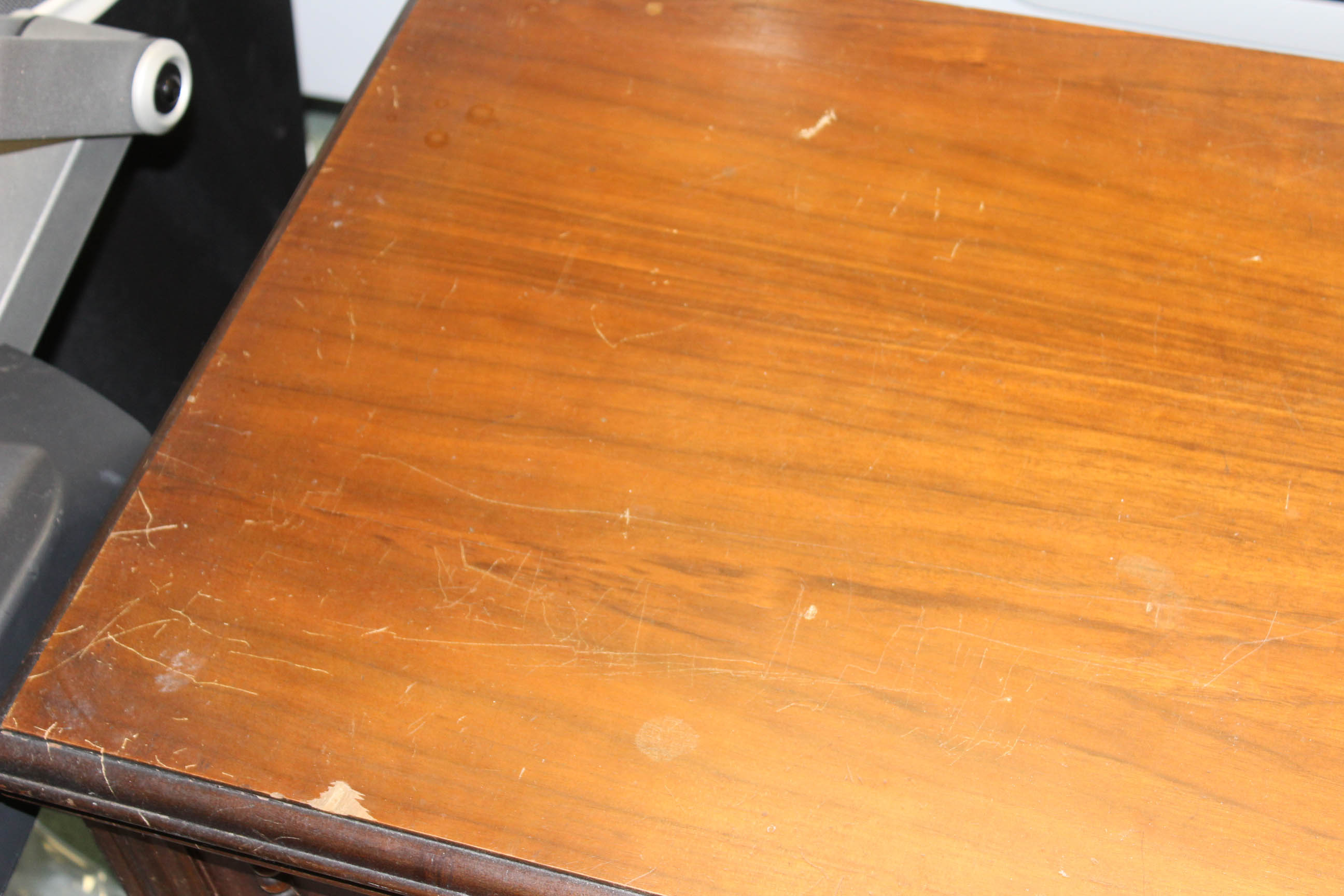 Vintage Lane Cedar Blanket Chest