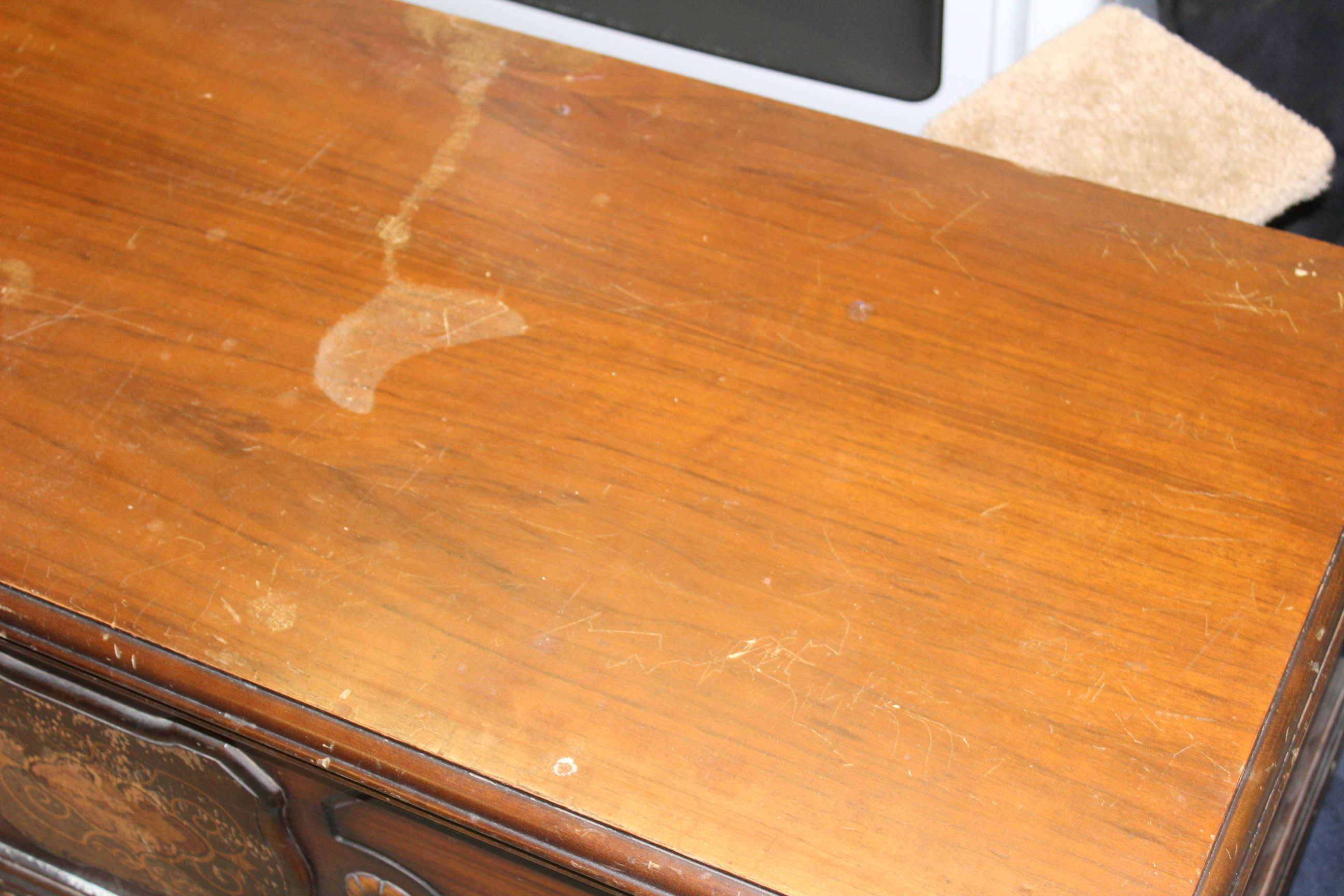 Vintage Lane Cedar Blanket Chest