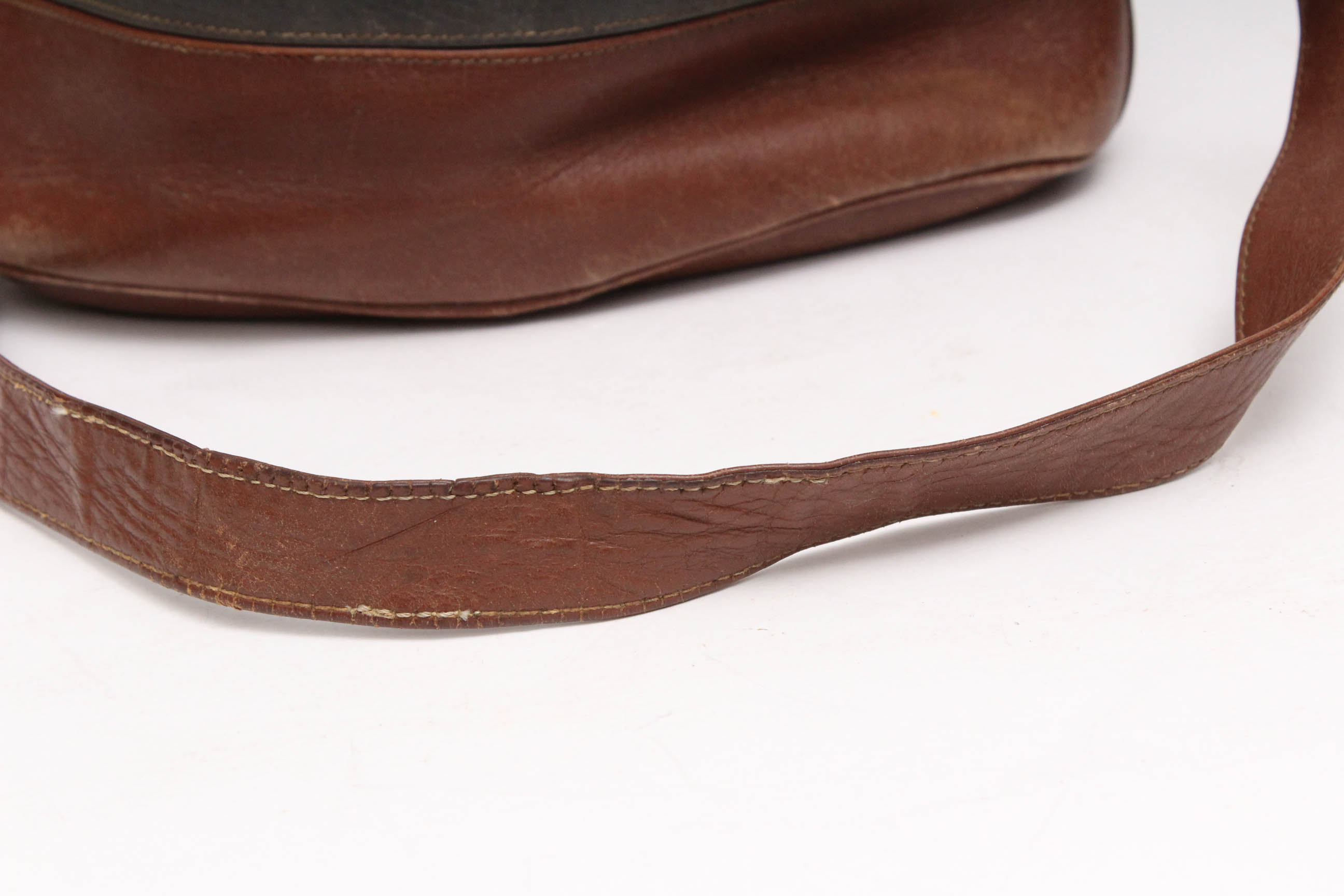 Vintage Gucci Pebble Leather Bucket Bag Trimmed in Chestnut Brown Leather