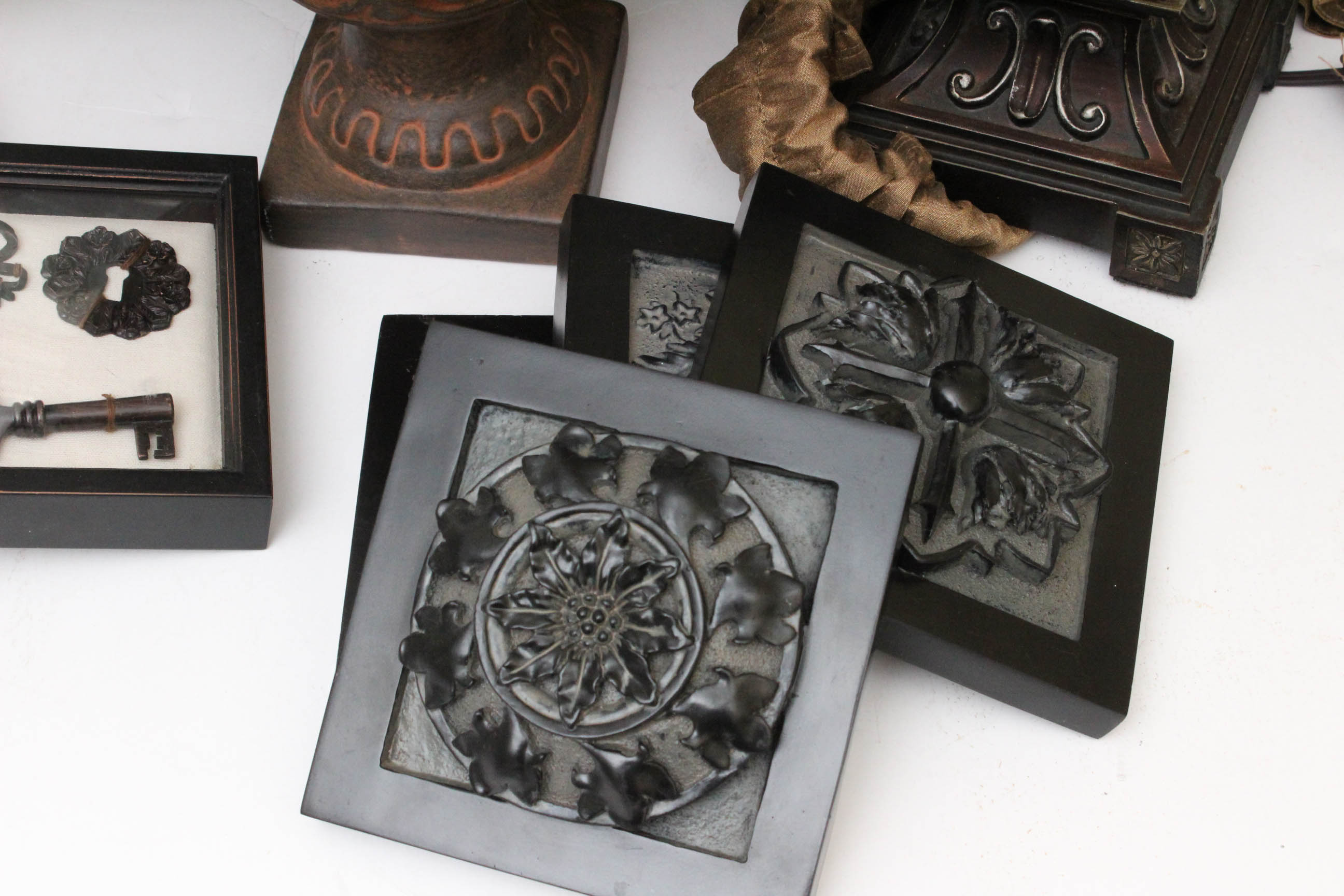 Artwork, Decor, and Lighting Assortment