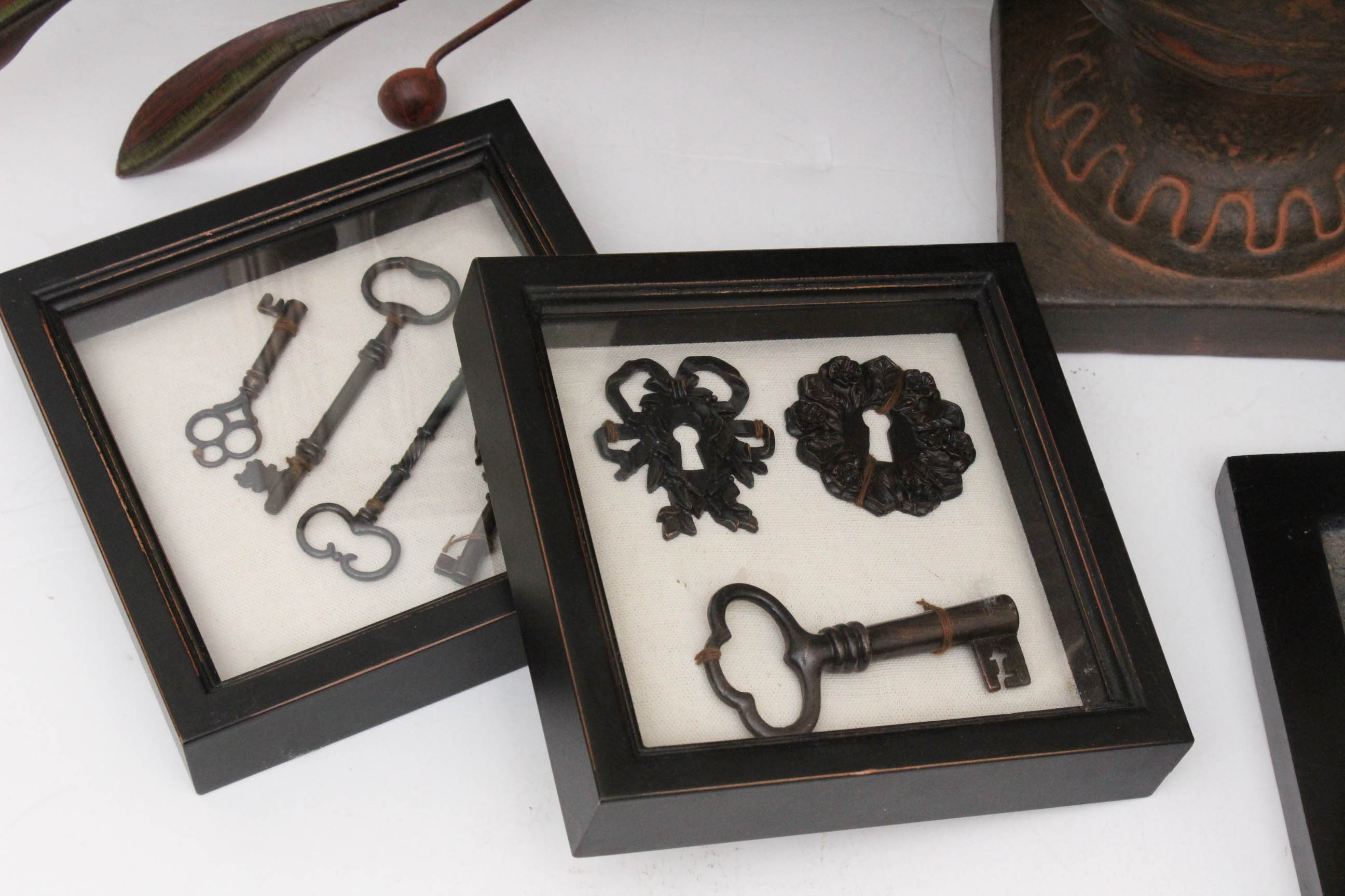 Artwork, Decor, and Lighting Assortment