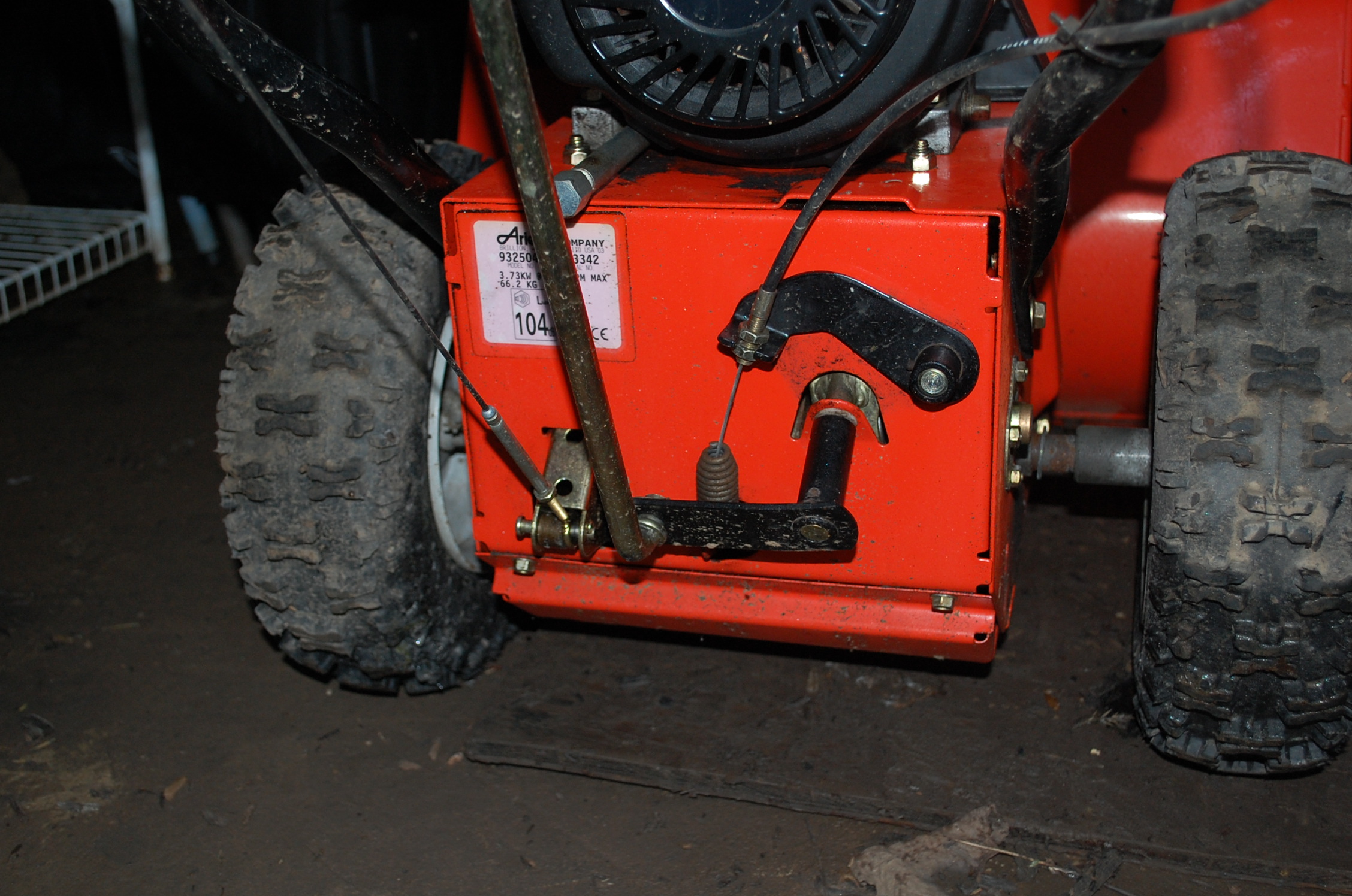 Ariens Sno-Thro 524 Snow Blower