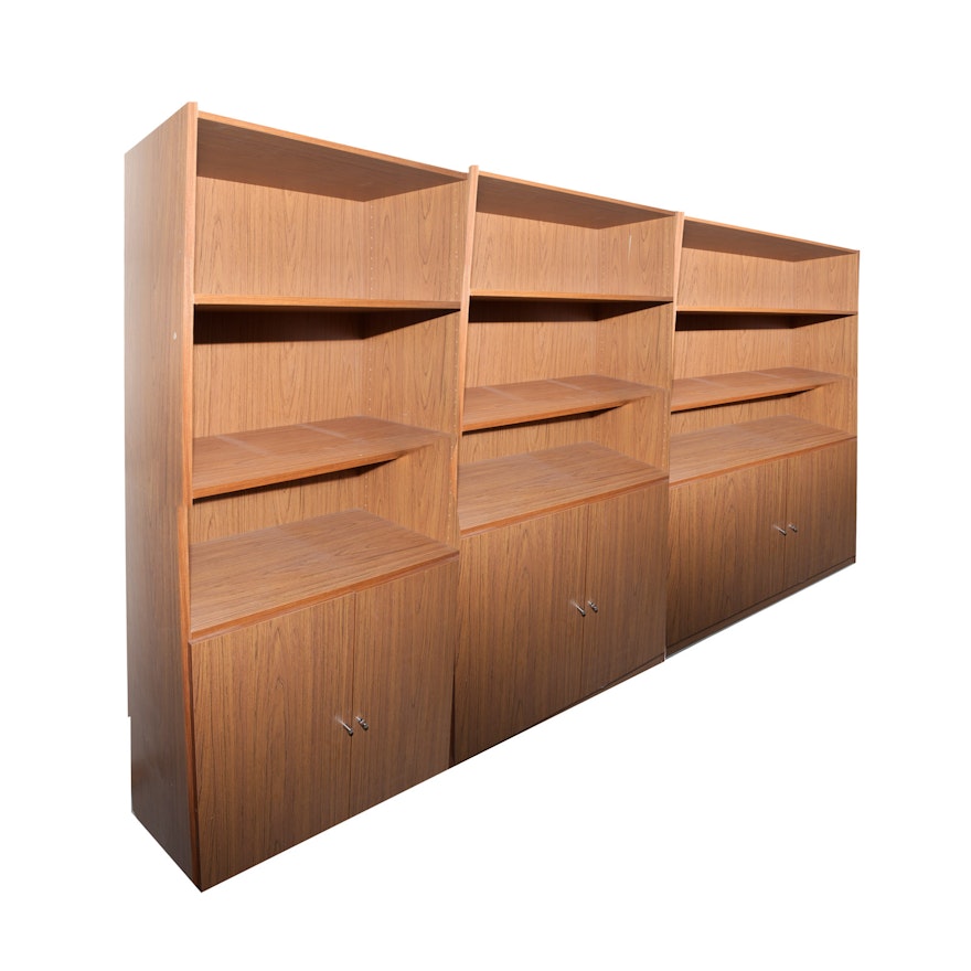 Grouping of Bookshelves
