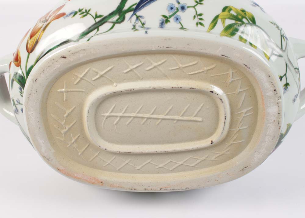 Chinese Avian Themed Footbath Planter on Stand