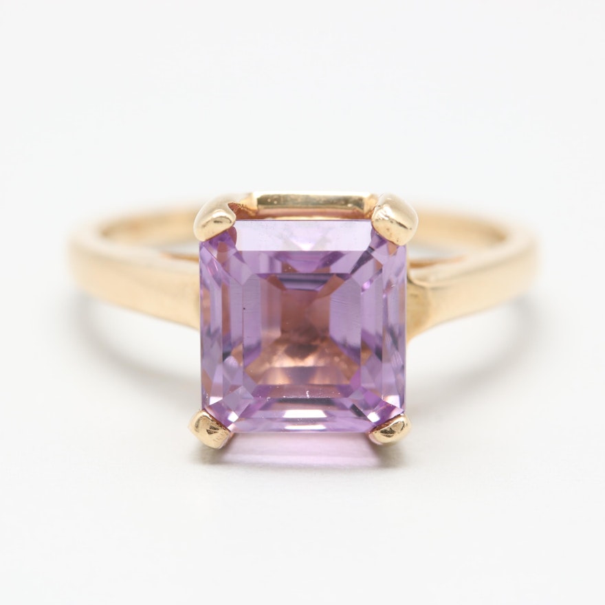 14K Yellow Gold Amethyst Solitaire Ring