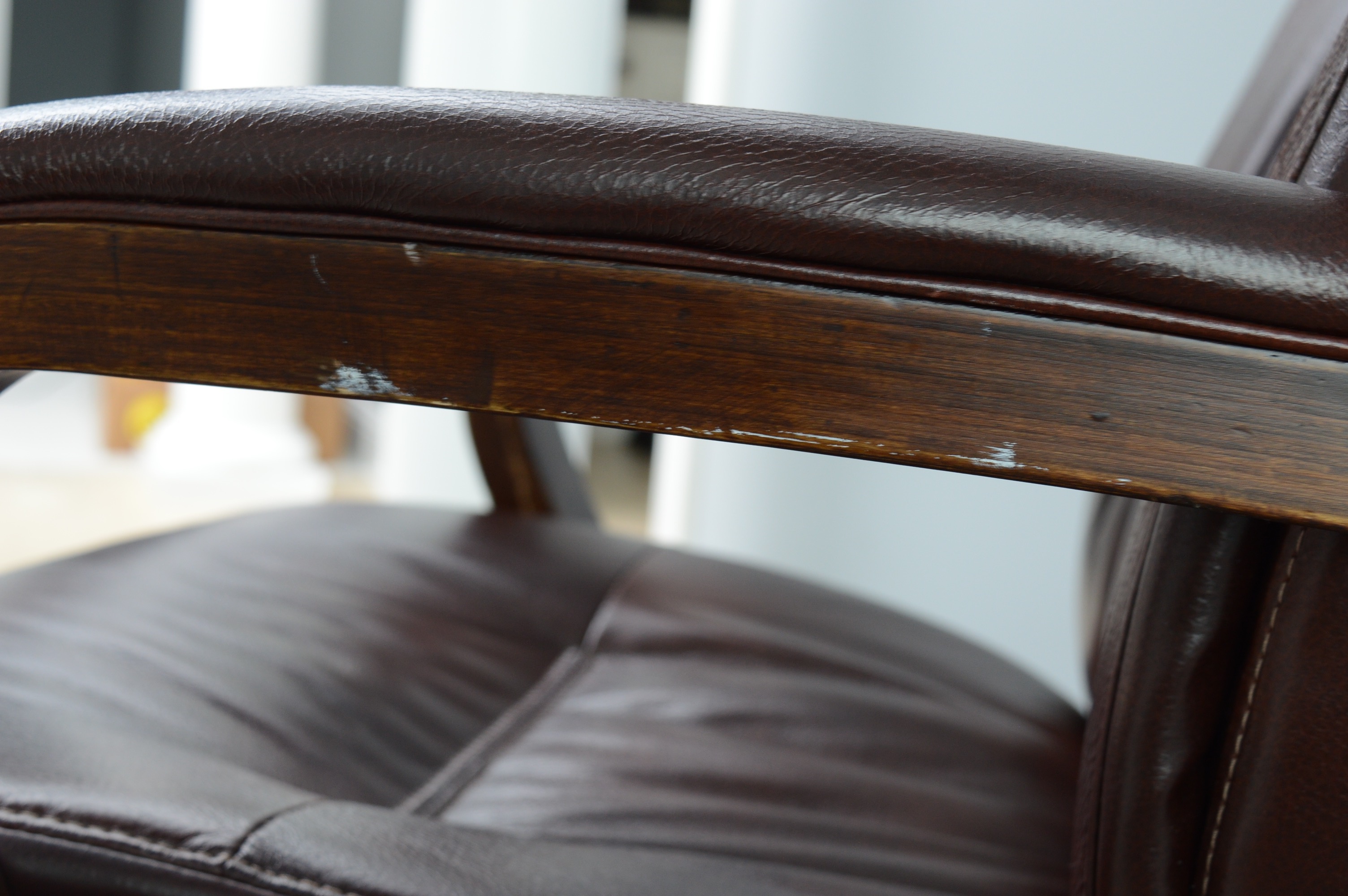 Broyhill Leather Adjustable Executive Chair