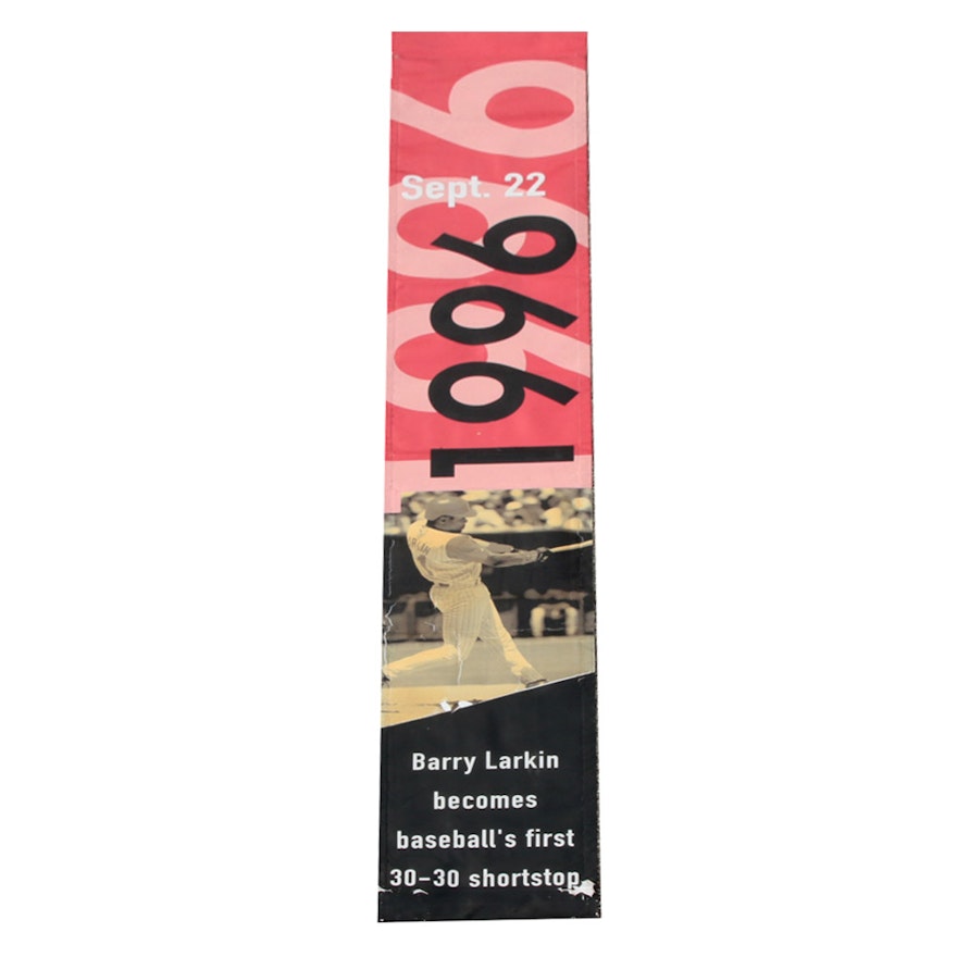 Cincinnati Reds Hall of Fame Barry Larkin 30/30 Street Banner COA