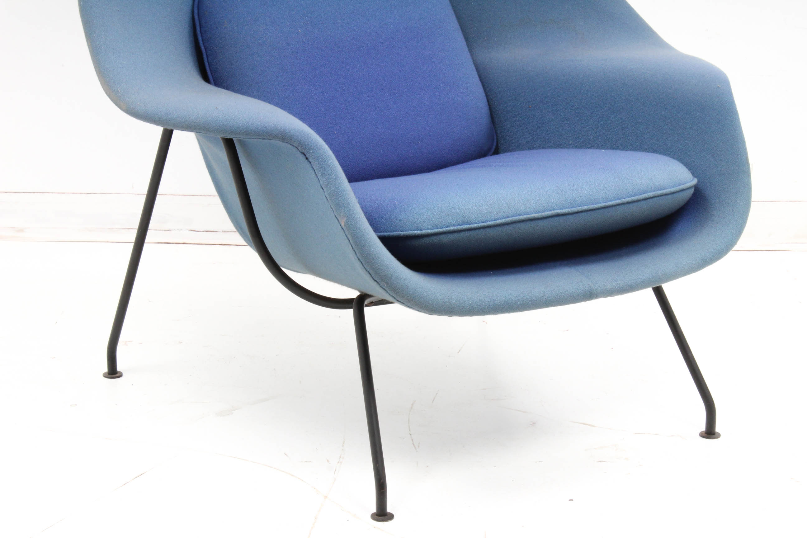 Eero Saarinen "Womb Chair" for Knoll