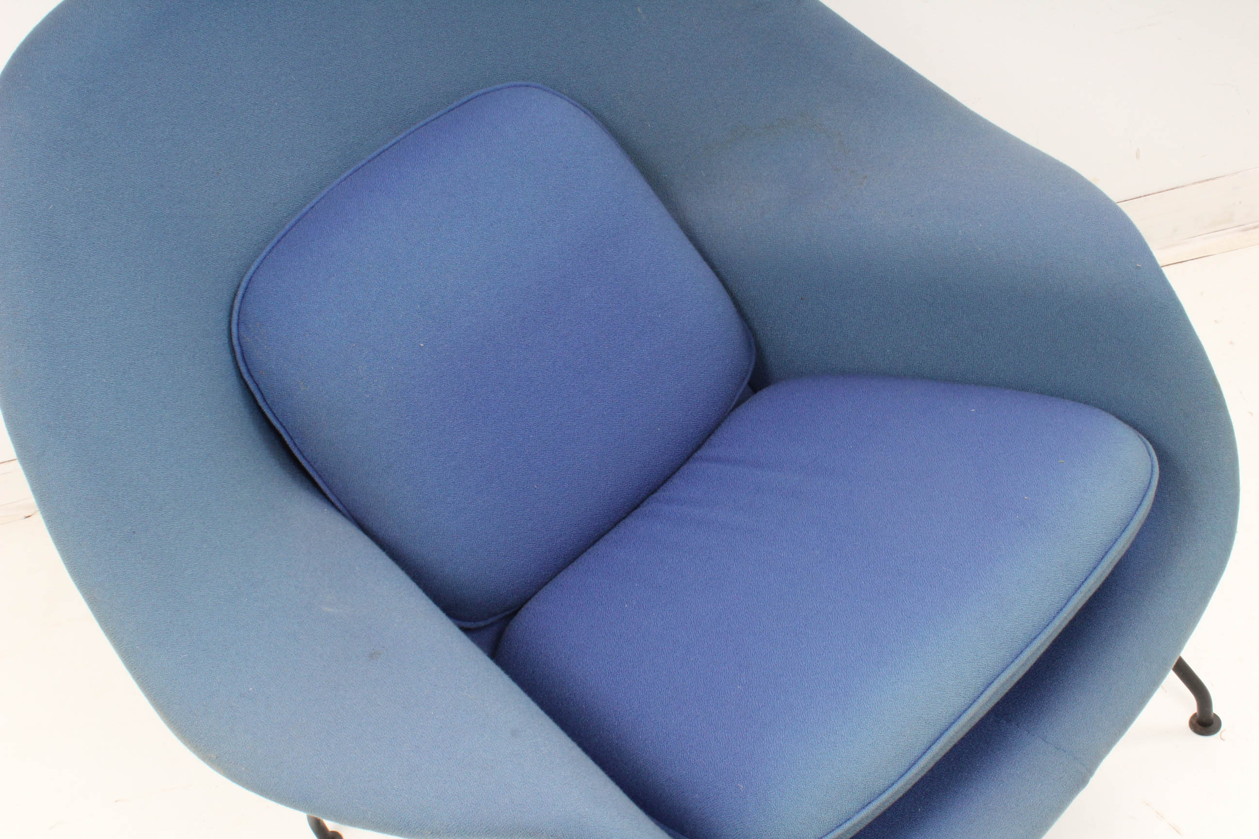 Eero Saarinen "Womb Chair" for Knoll