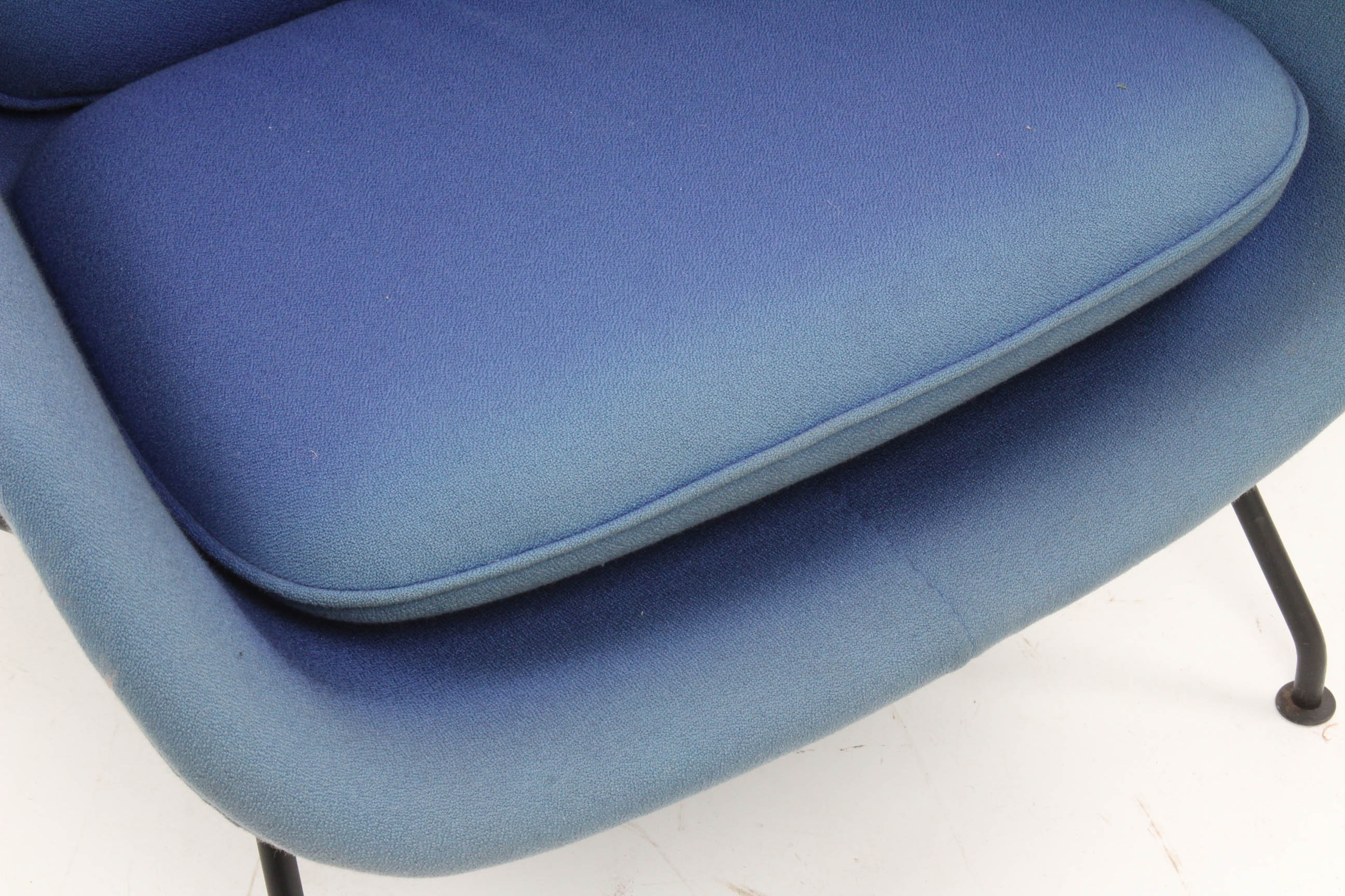 Eero Saarinen "Womb Chair" for Knoll