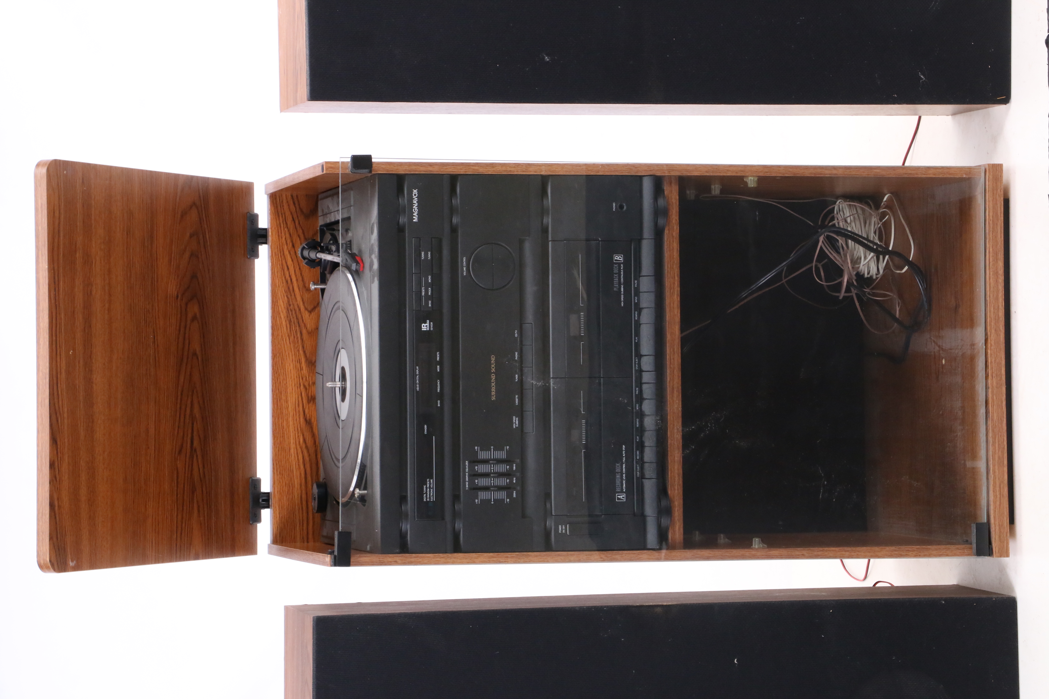 Magnavox Turntable and Stereo System with Floor Speakers