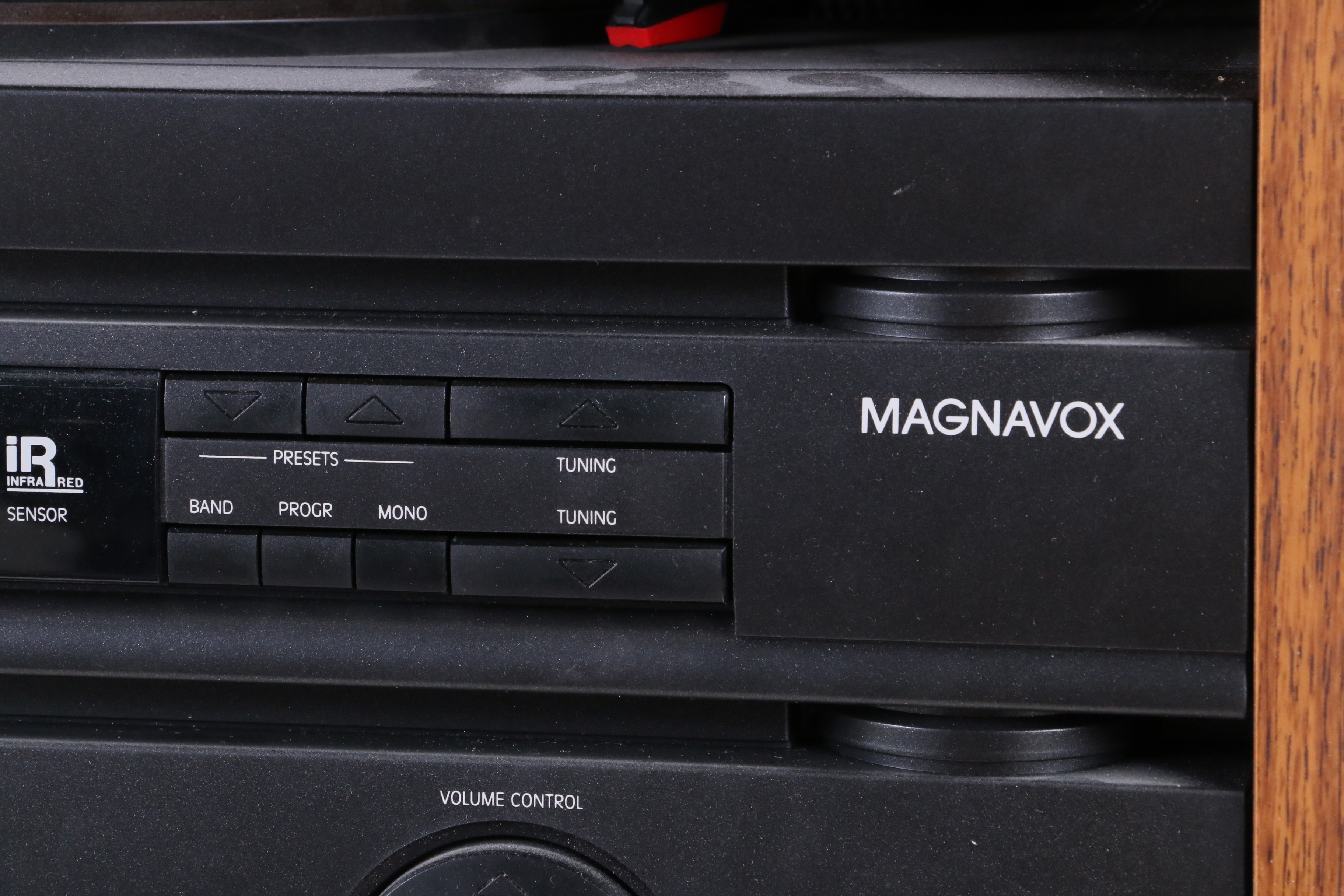 Magnavox Turntable and Stereo System with Floor Speakers