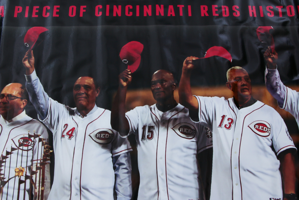 Cincinnati Reds Hall of Fame and Museum "The Great 8 Reunite" Banner COA