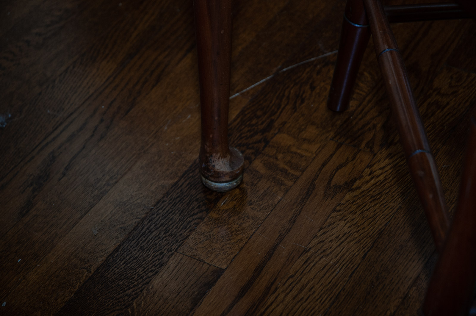 Walter of Wabash Cherry Drop Leaf Dining Table with Spindle Back Chairs