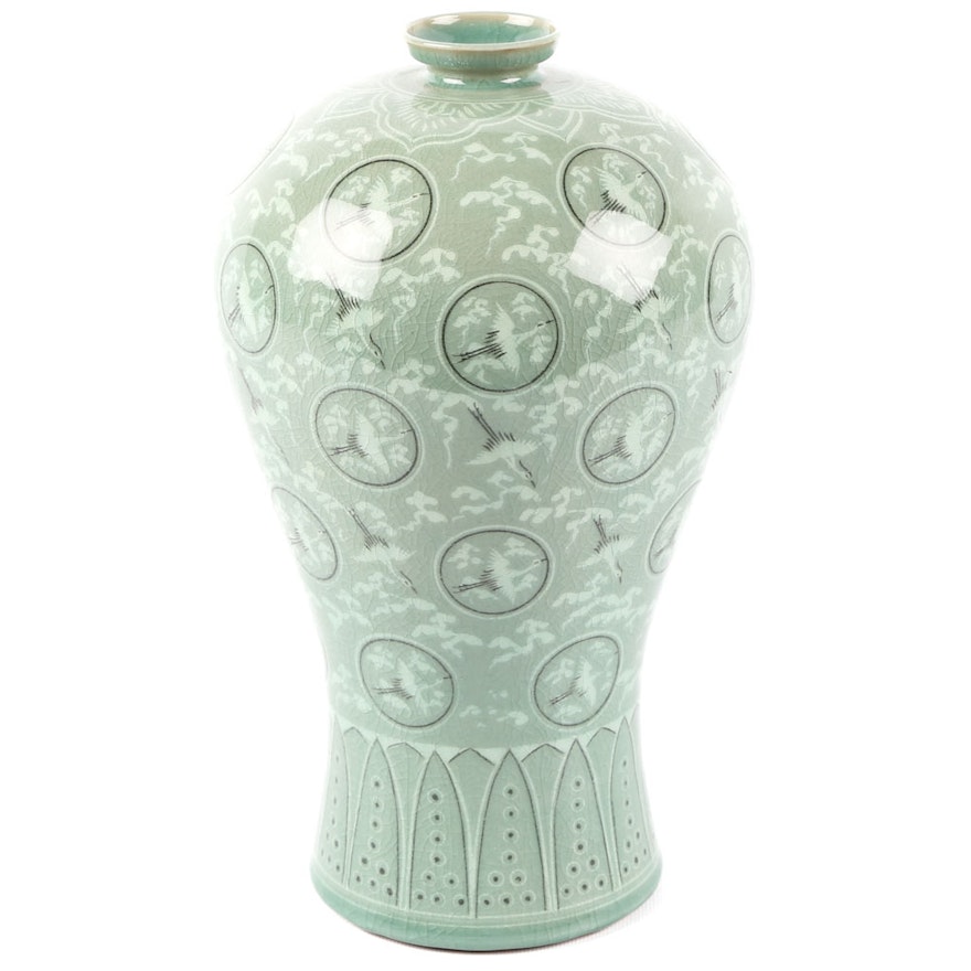 Chinese Celadon Crane Medallion Ceramic Vase