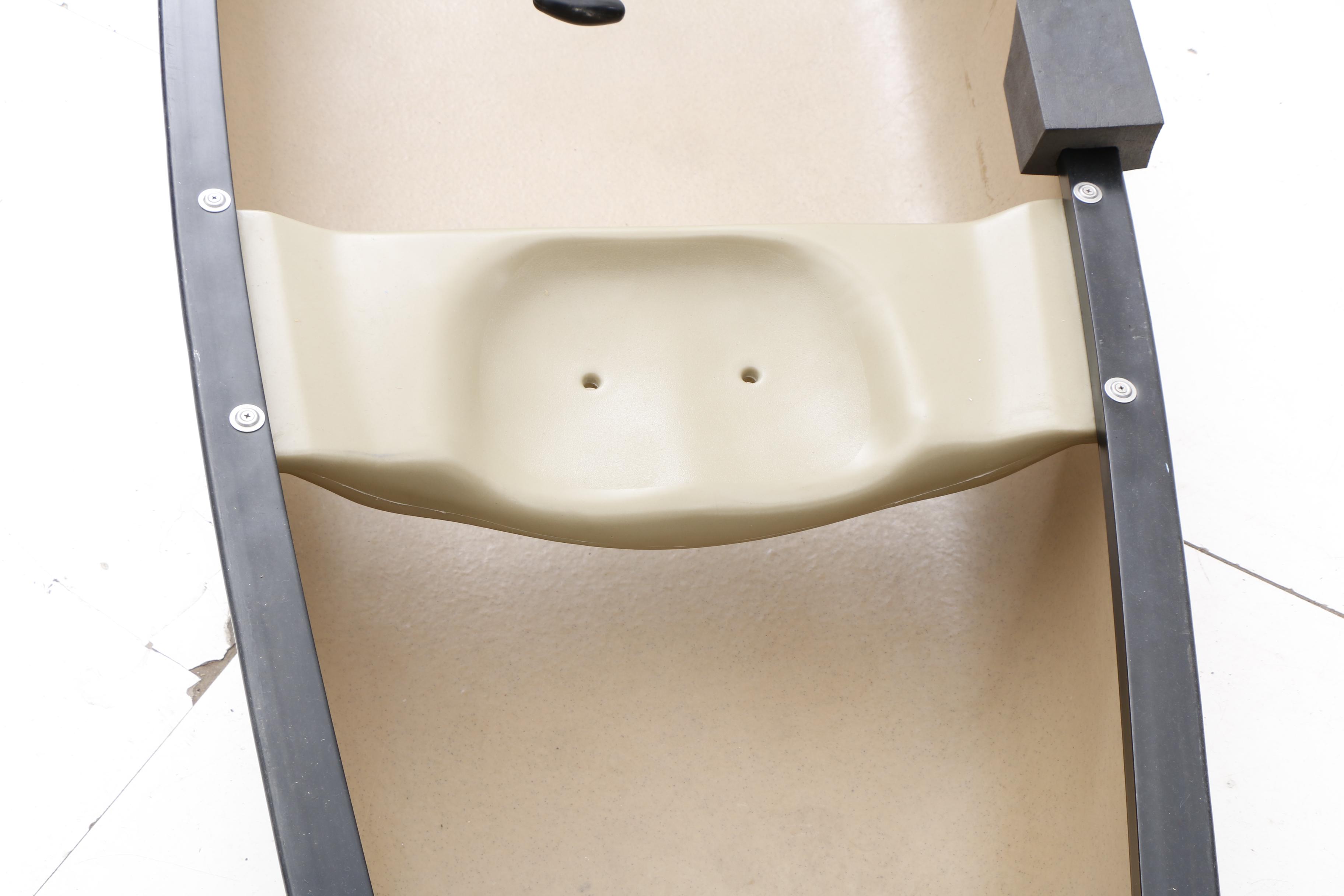 Old Town Discovery 158 Canoe with Paddles