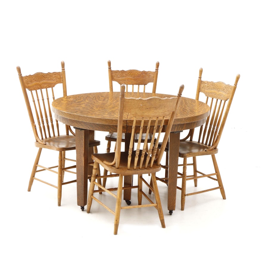 Early 20th Century American Oak Dining Table and Chairs