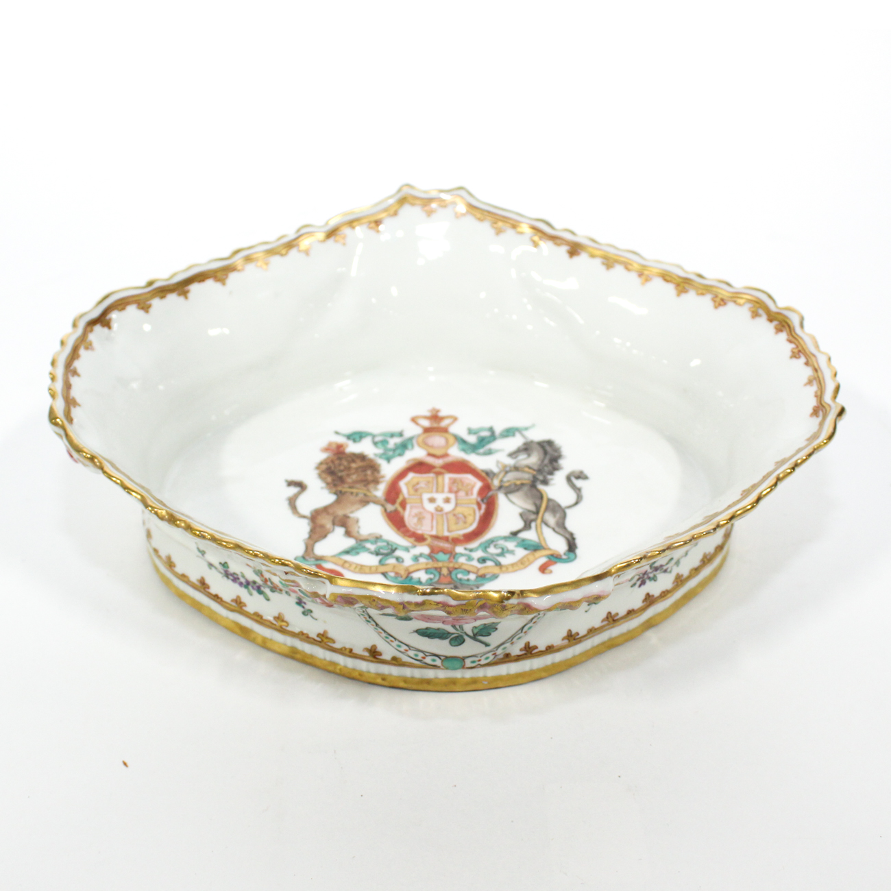 French Armorial Porcelaine De Paris, Sampson Style Oval Dish, 20th Century