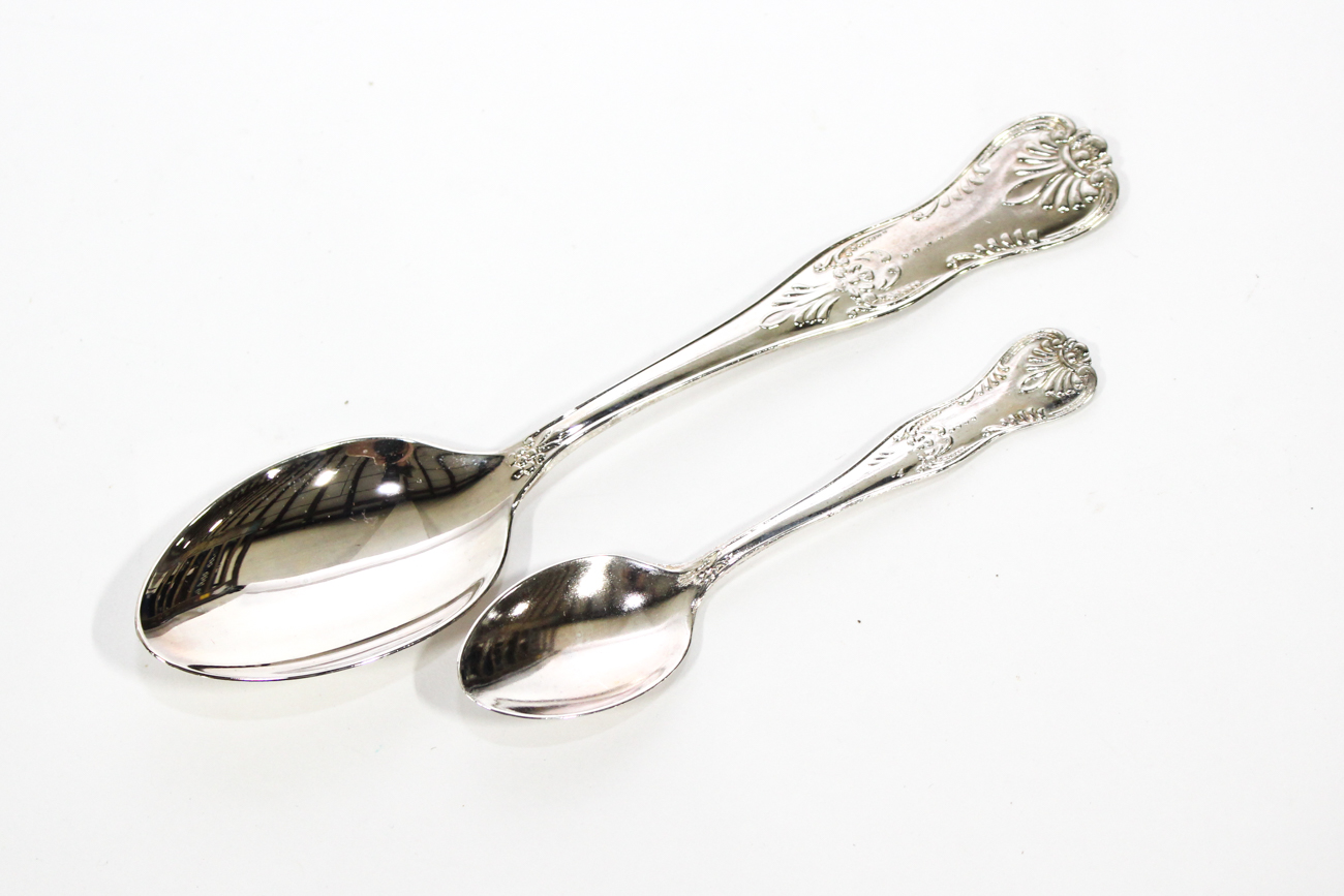 Italian Silver Plate Queen's Pattern Flatware, 20th Century