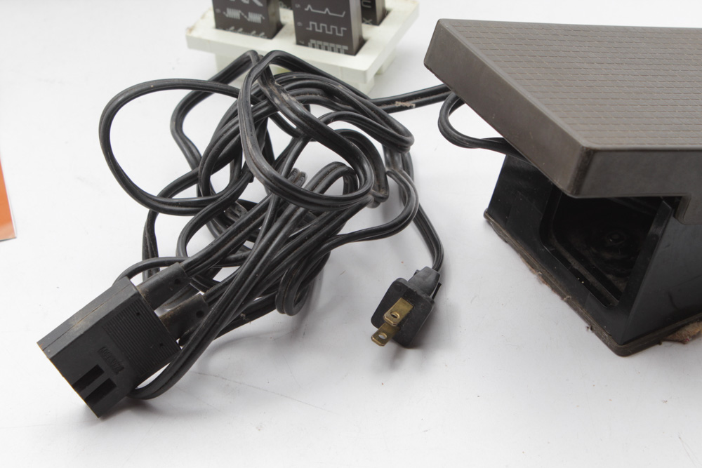 Vintage Viking Husqvarna 6690 Computerized Sewing Machine