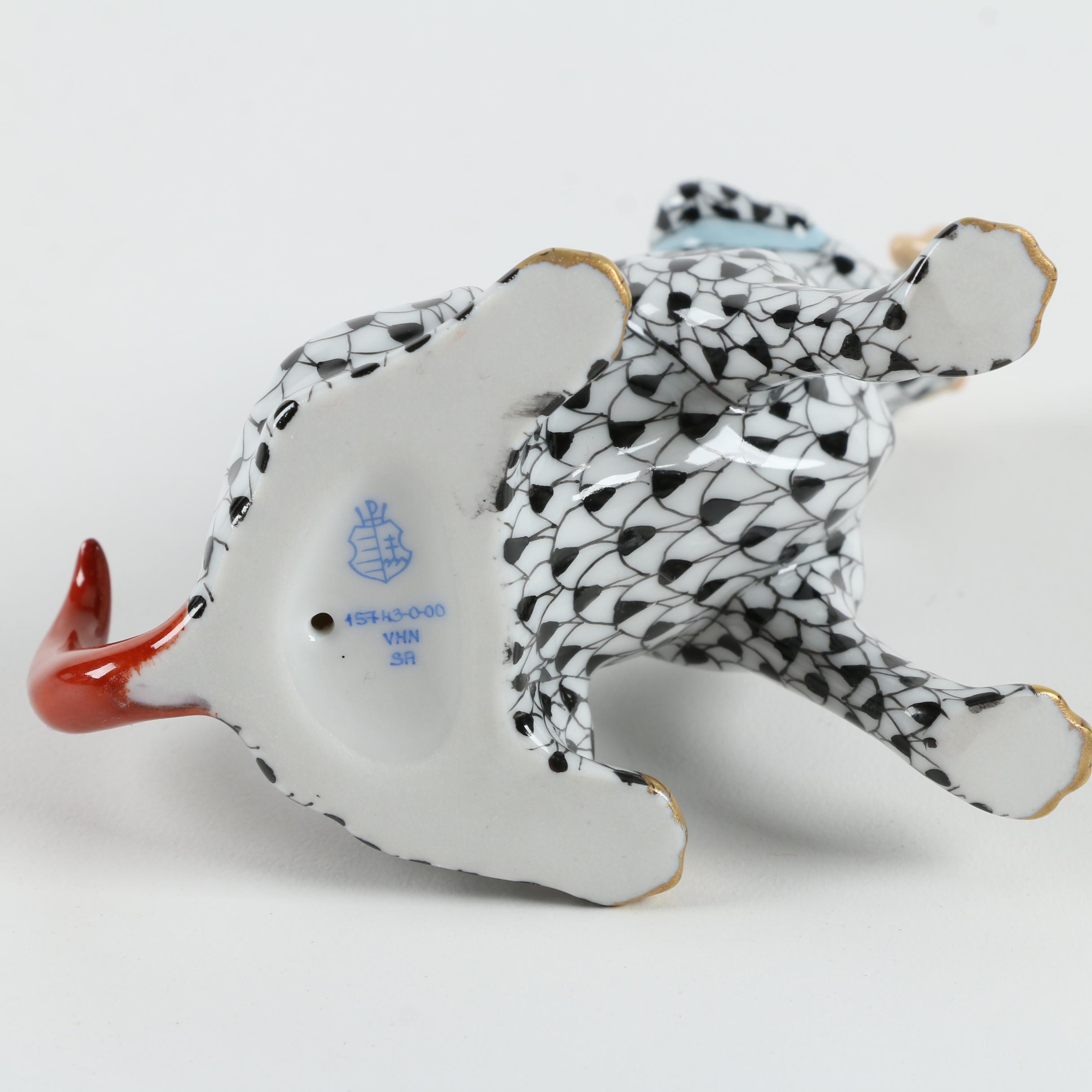 Herend Hungary Hand-Painted "Max with Bone" Porcelain Figurine