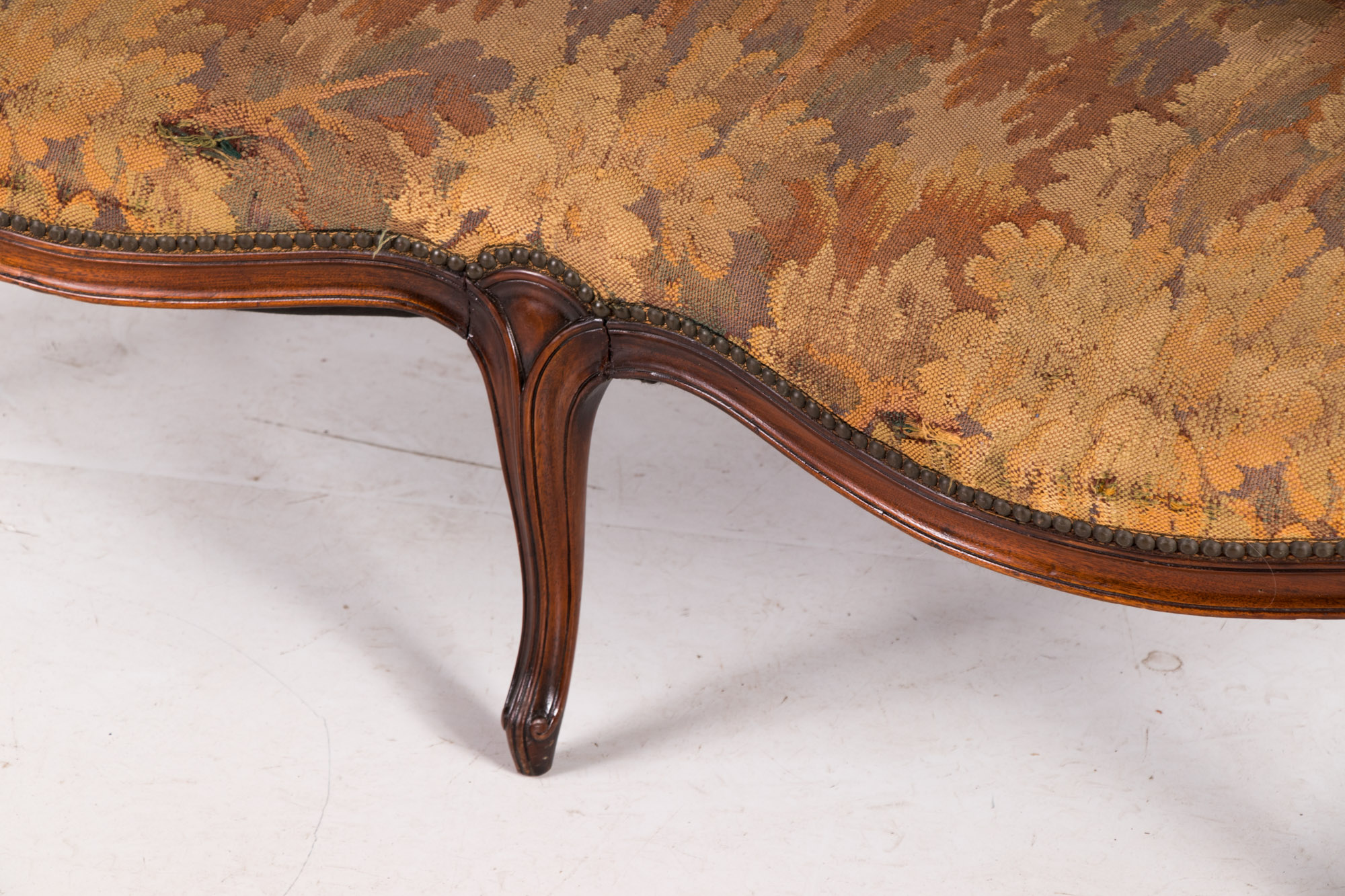 Louis XV Style Carved Mahogany Settee, Late 19th to Early 20th Century