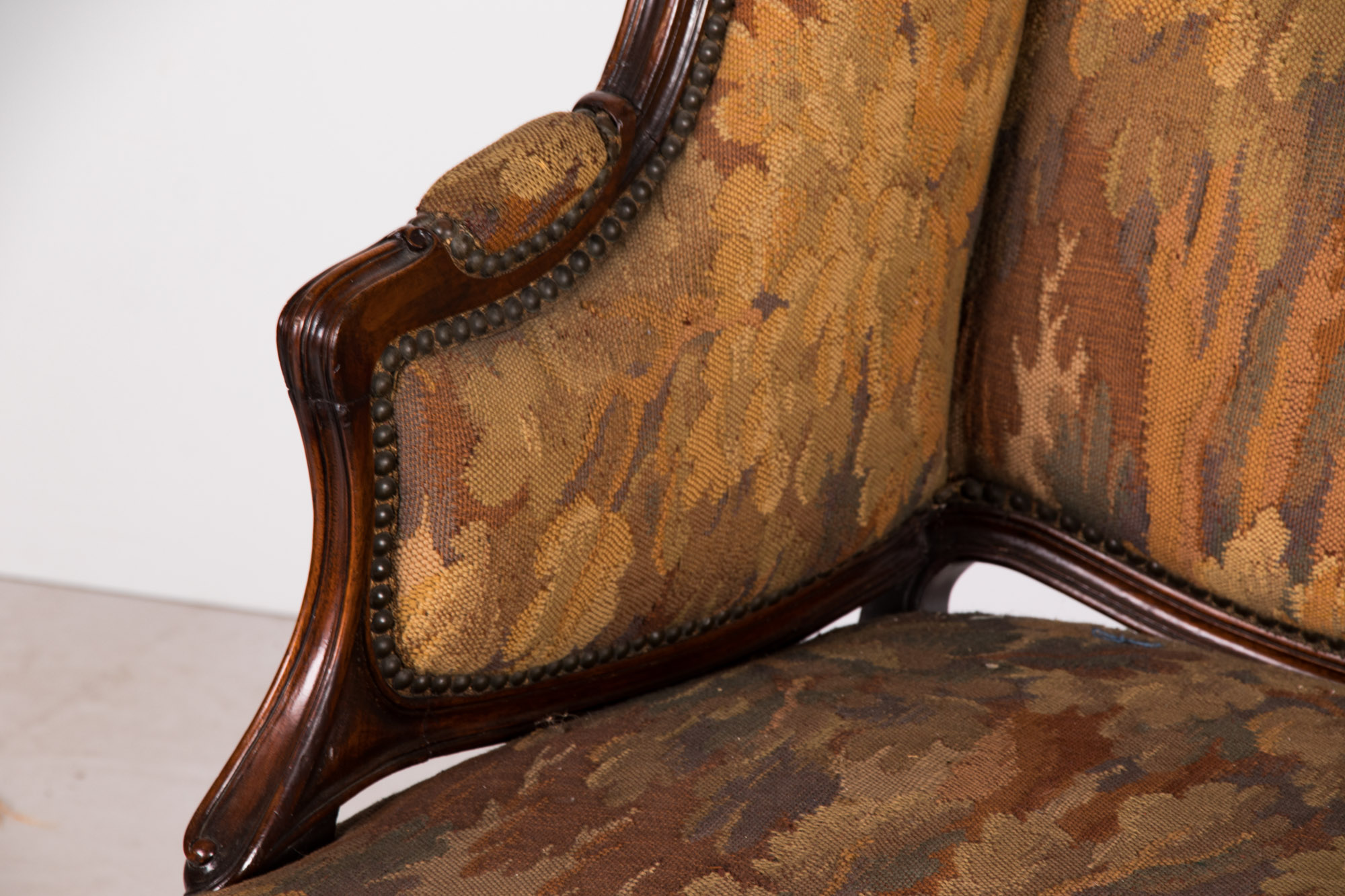Louis XV Style Carved Mahogany Settee, Late 19th to Early 20th Century