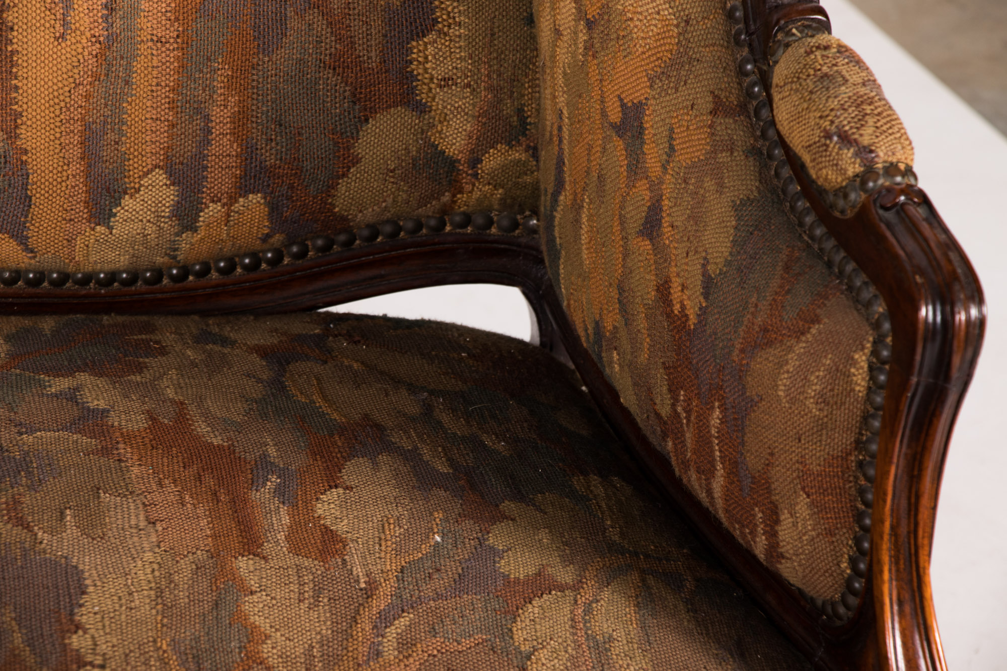 Louis XV Style Carved Mahogany Settee, Late 19th to Early 20th Century