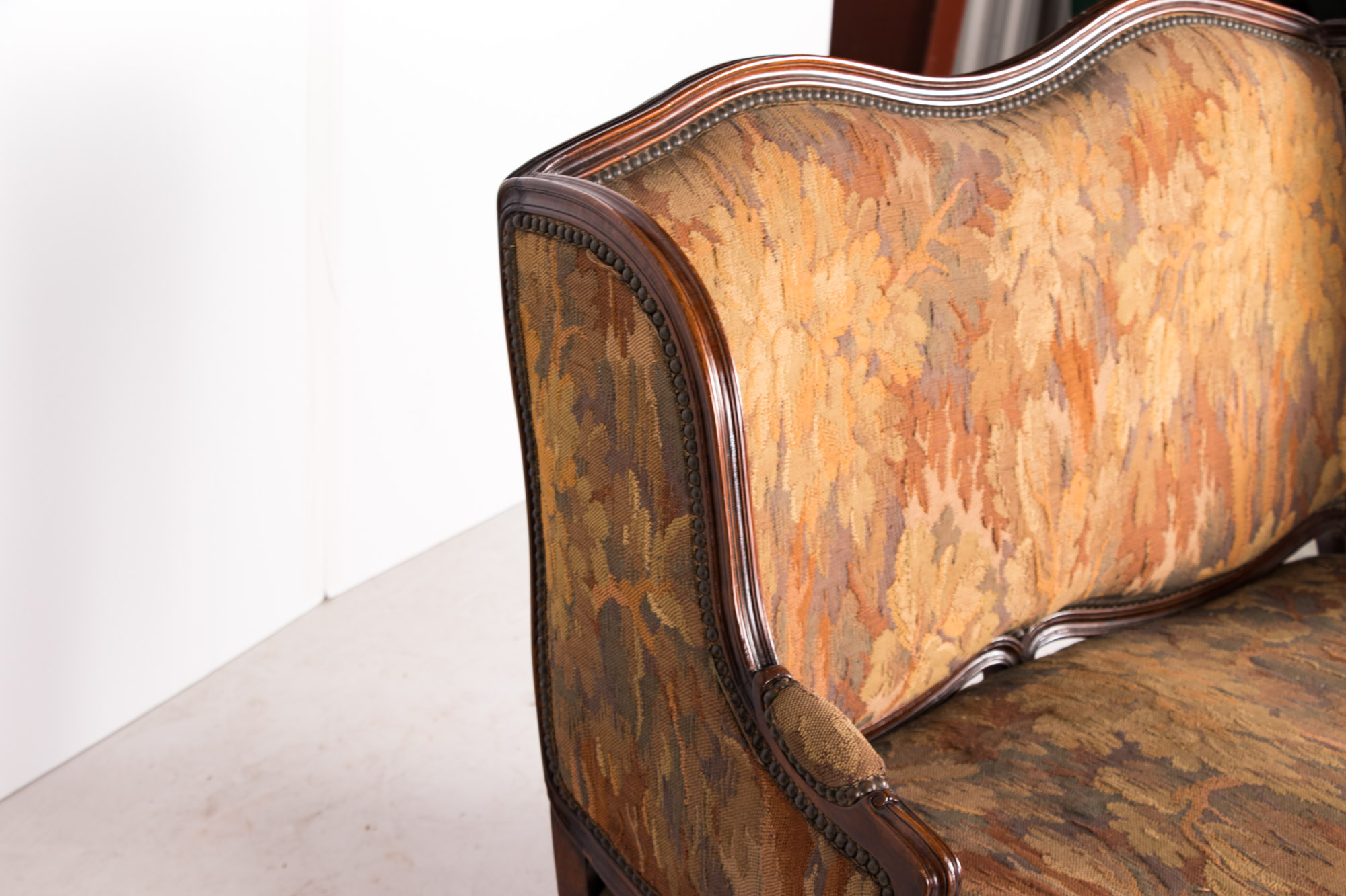 Louis XV Style Carved Mahogany Settee, Late 19th to Early 20th Century