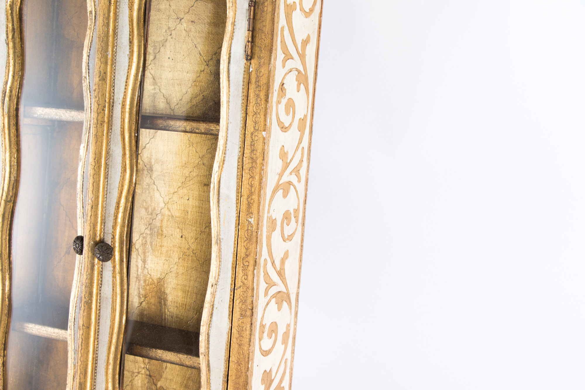 Florentine Cream-Painted and Parcel-Gilt Hanging Cabinet, 20th Century