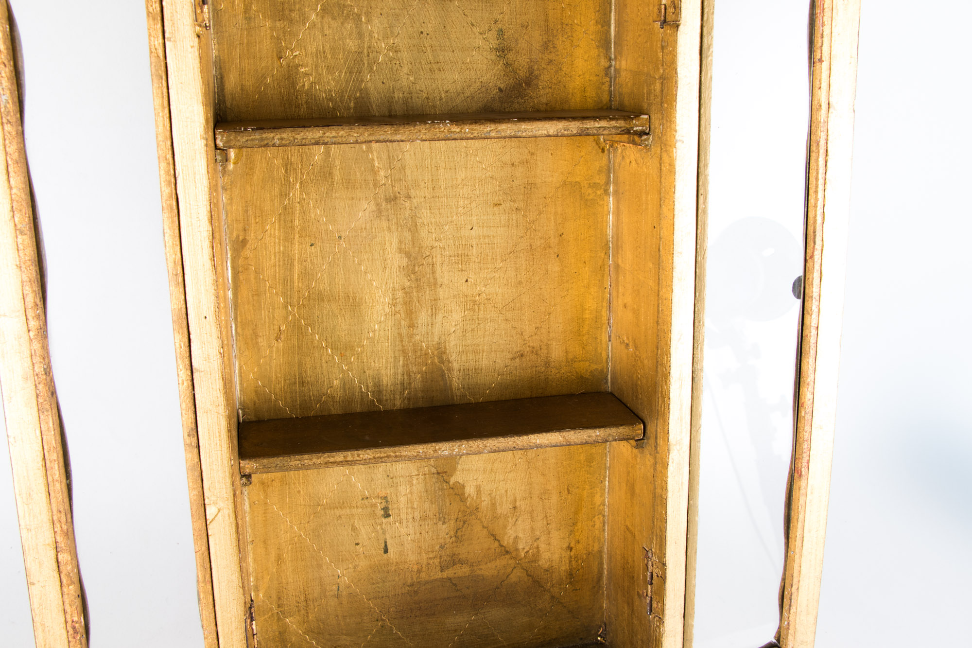 Florentine Cream-Painted and Parcel-Gilt Hanging Cabinet, 20th Century