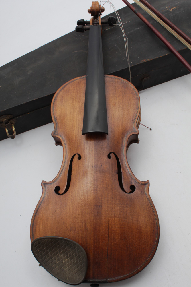 Antique La Mausikas Stradivarius Copy 4/4 Violin with Case
