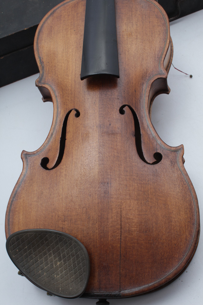 Antique La Mausikas Stradivarius Copy 4/4 Violin with Case