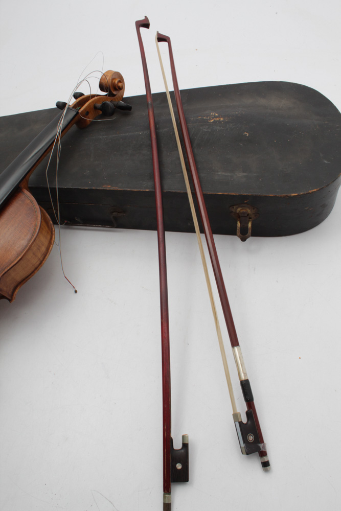 Antique La Mausikas Stradivarius Copy 4/4 Violin with Case