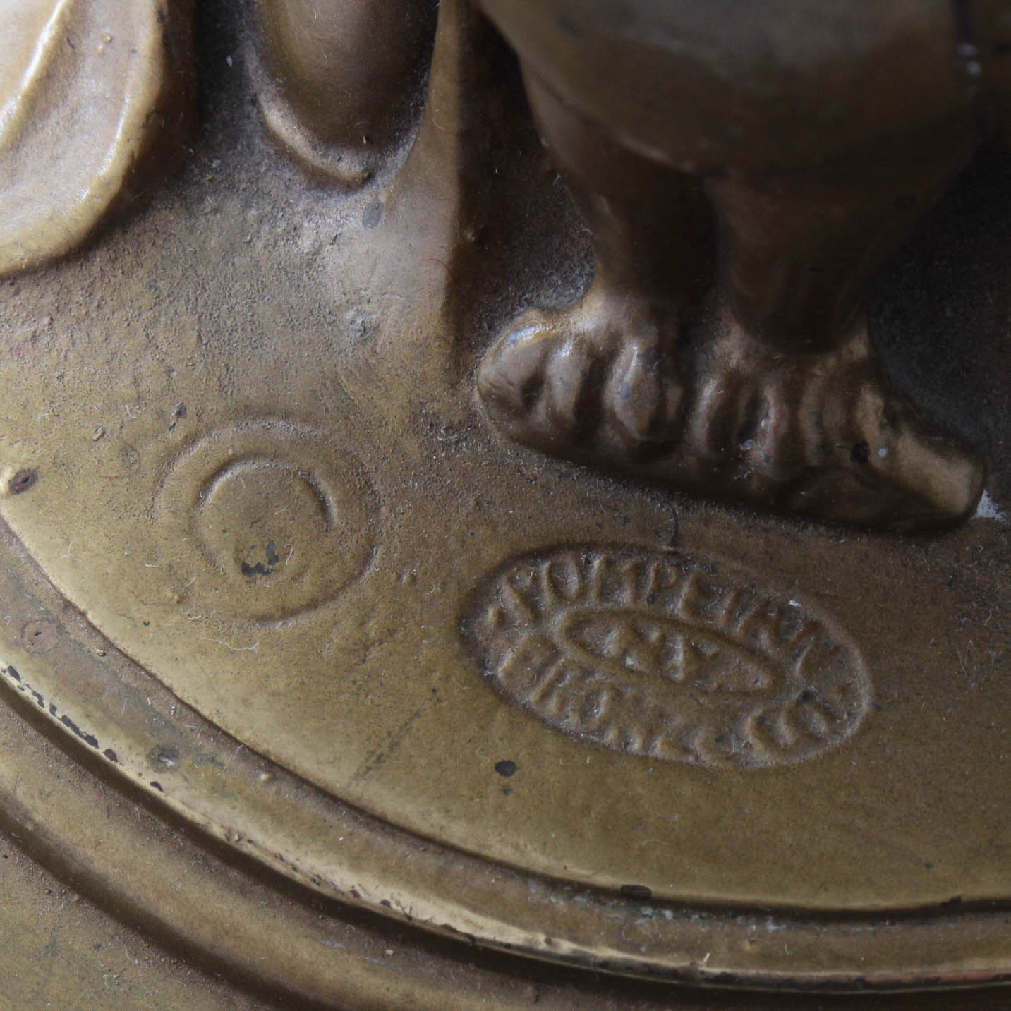 Paul Herzel Pompeian Bronze Co. 1920s Figural Table Lamp