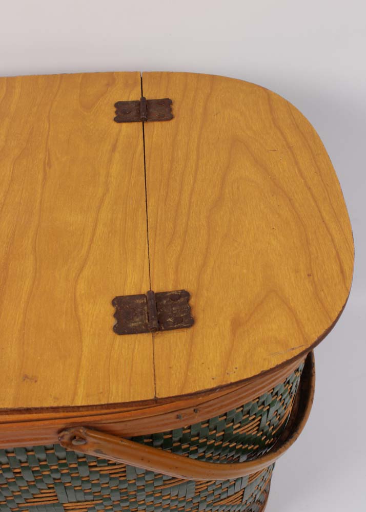 Vintage Burlington Hawkeye Picnic Basket Set