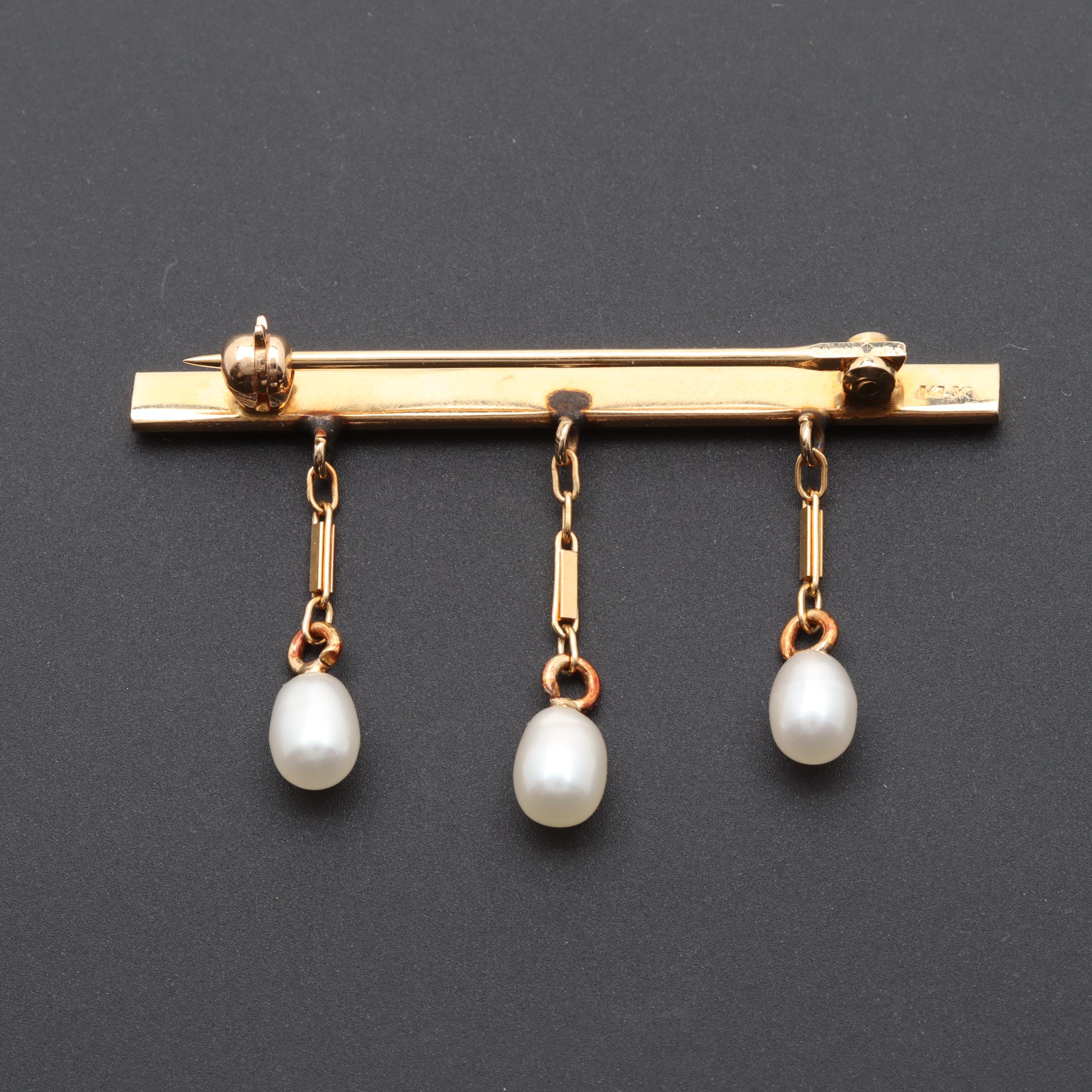 14K Yellow Gold Cultured Pearl Bar Brooch