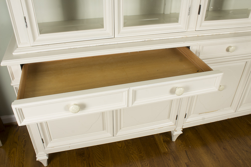 White Painted Illuminated China Cabinet