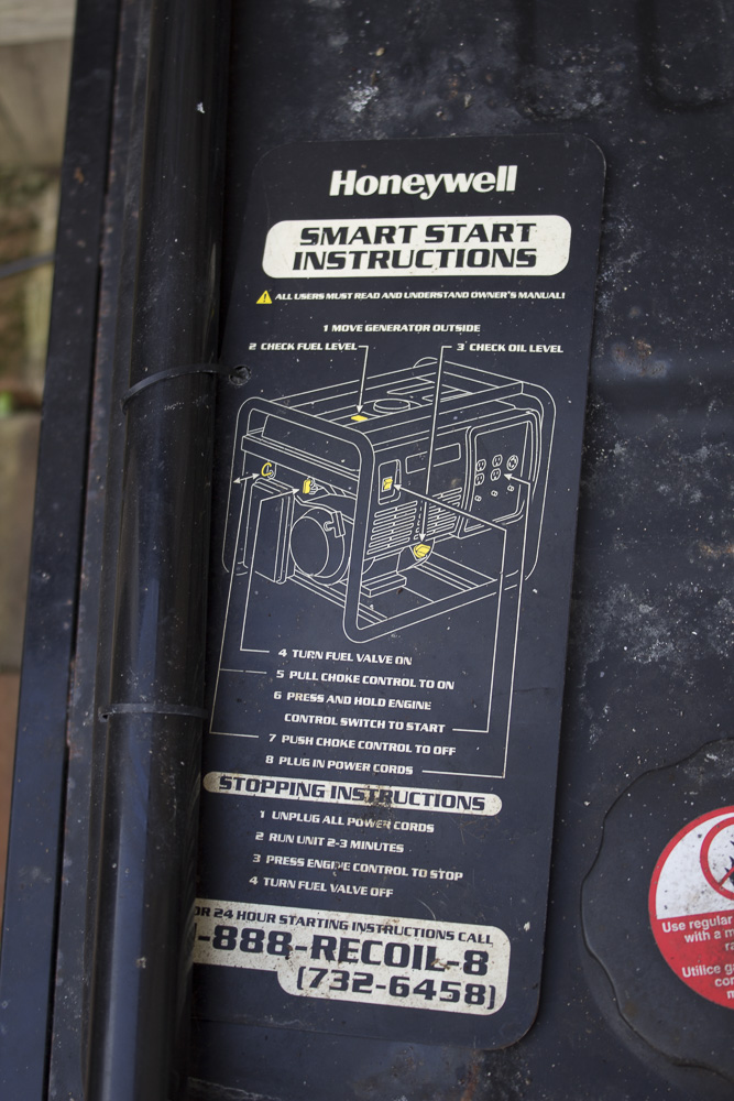 Honeywell 7000 Portable Generator with Honda GX 390 Motor