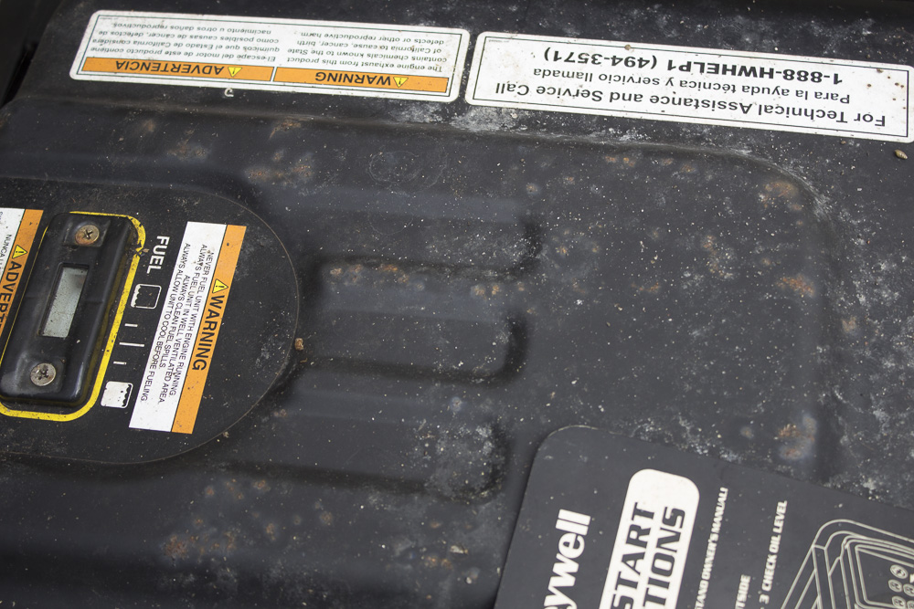 Honeywell 7000 Portable Generator with Honda GX 390 Motor