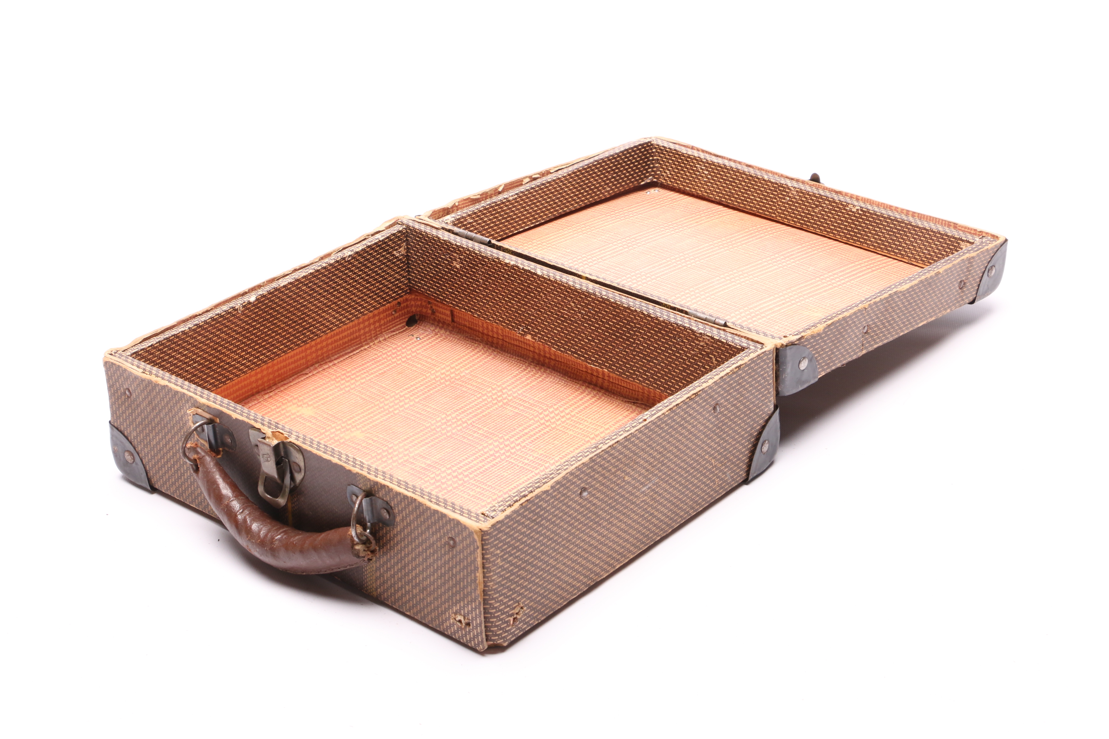 Vintage Luggage Featuring Worcester T&S