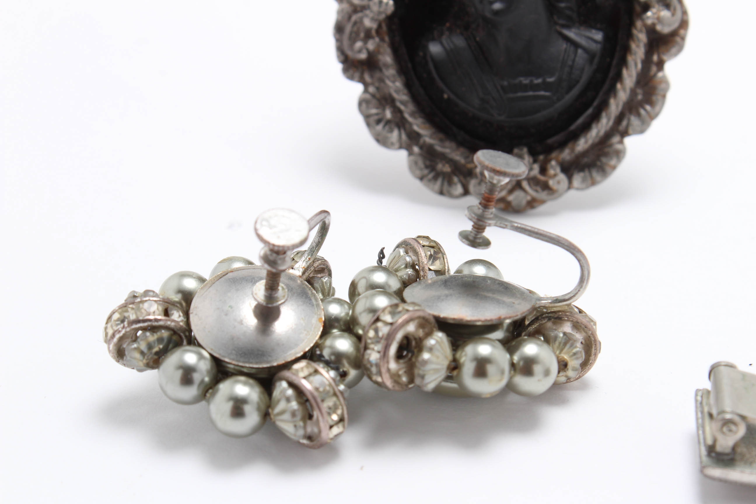 Vintage Art Deco Silver Tone Jewelry