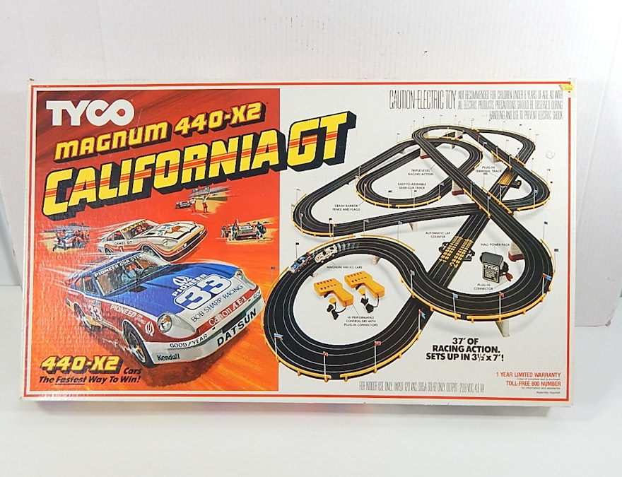Tyco Magnum 440-X2 California GT Electric Race Car Set in Box