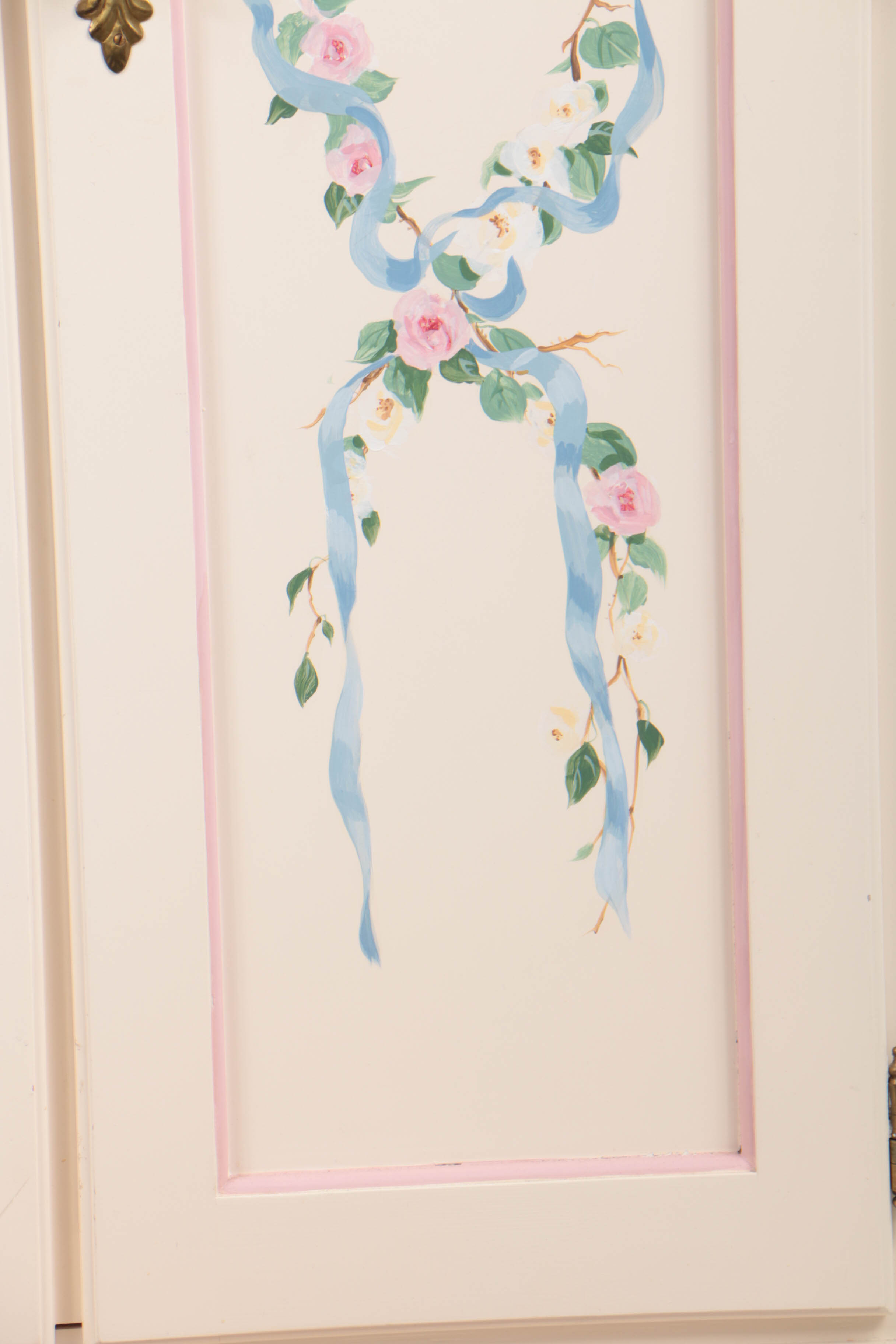Hand-Painted Pine Wardrobe with Beribboned Floral Garlands, 20th Century