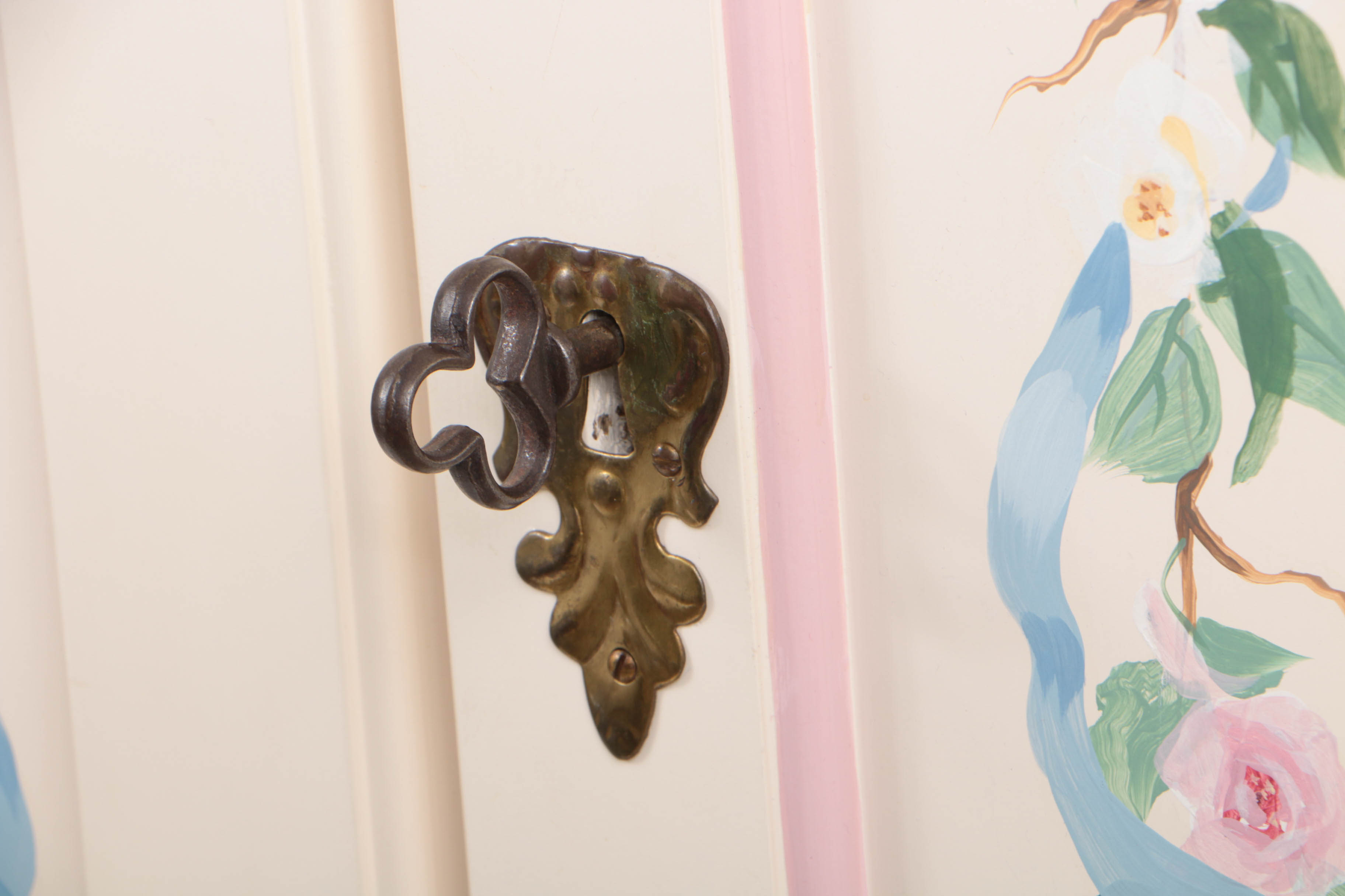 Hand-Painted Pine Wardrobe with Beribboned Floral Garlands, 20th Century