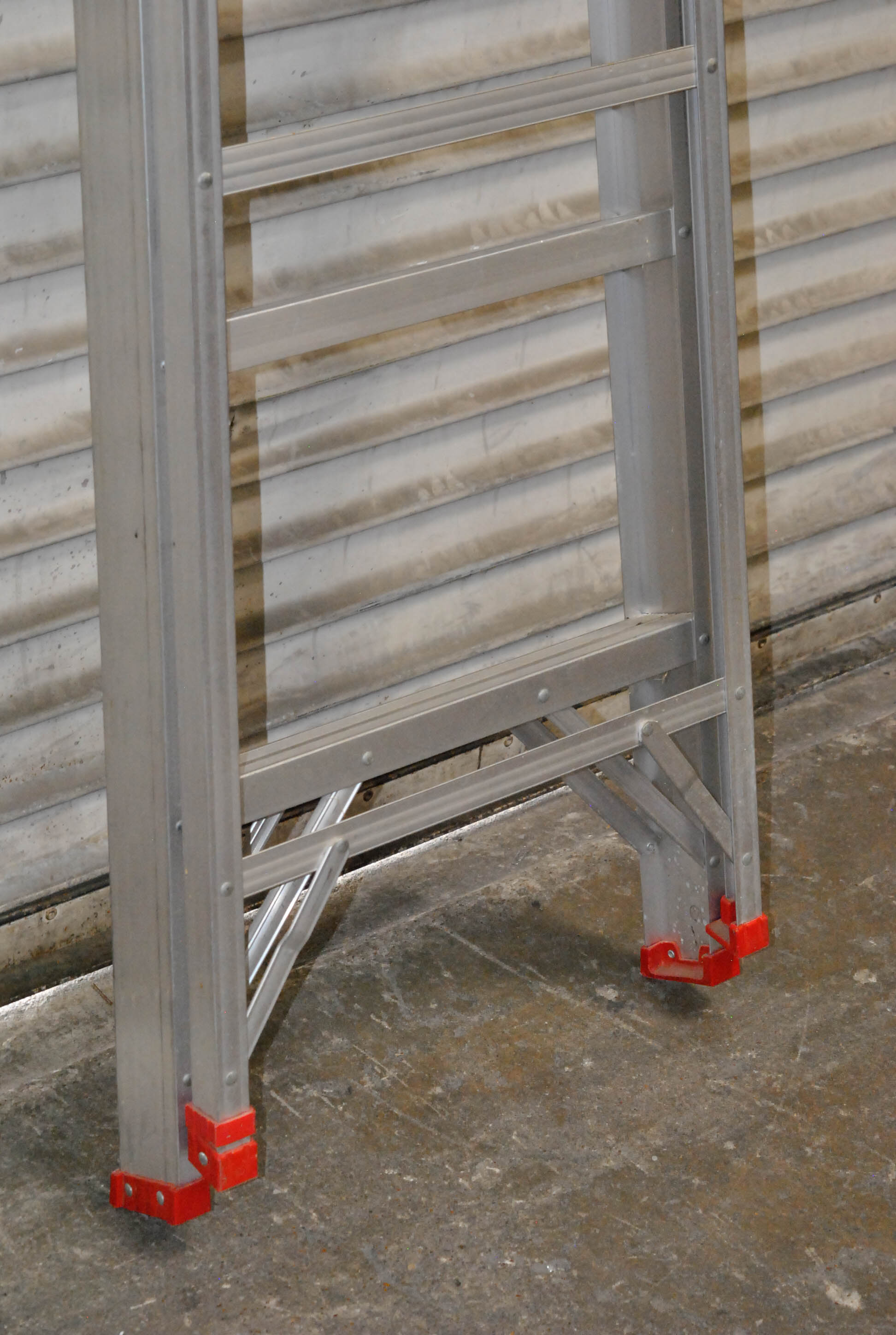 Werner Model 356 6ft Tall Aluminum Ladder