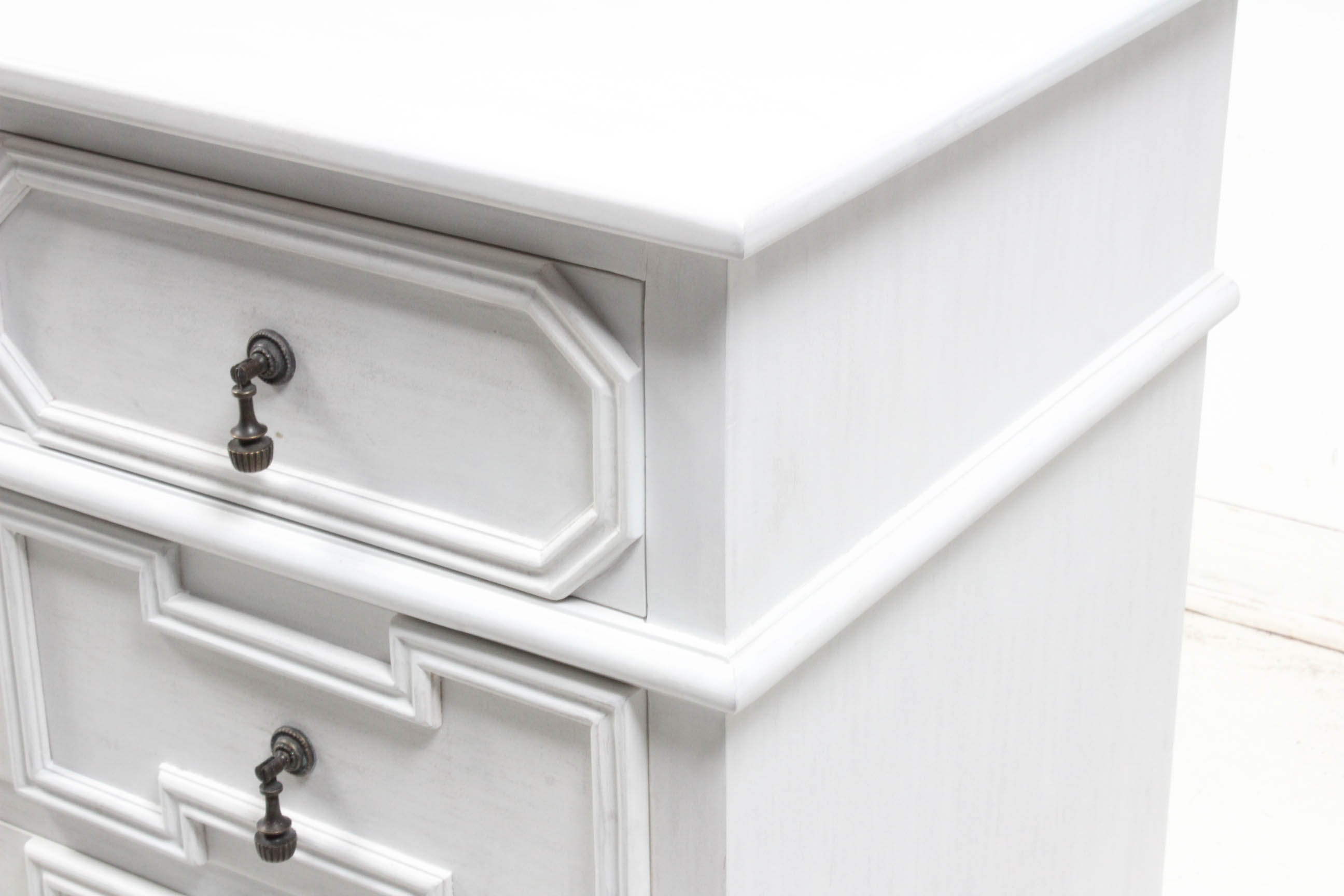 Contemporary Chest of Drawers