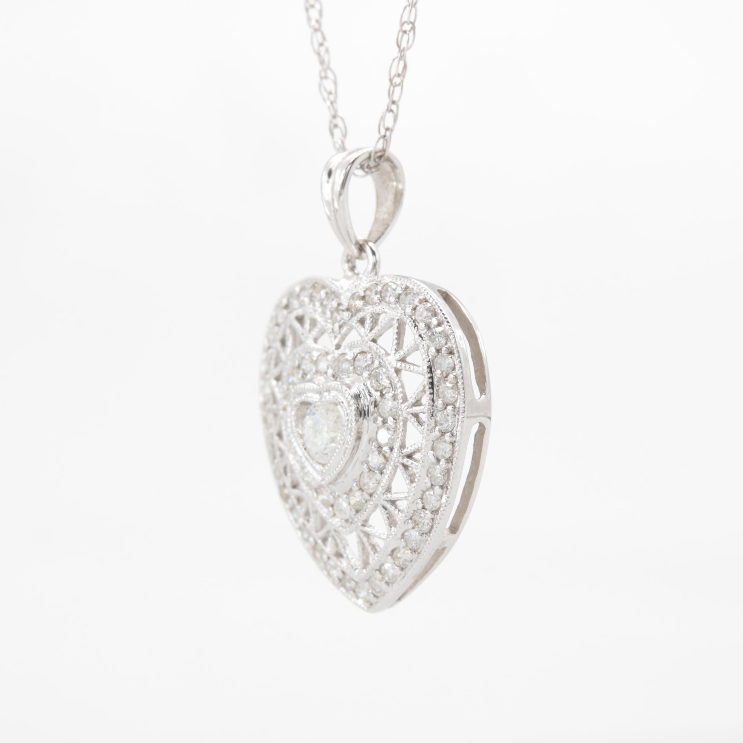 14K White Gold Diamond Pendant Necklace