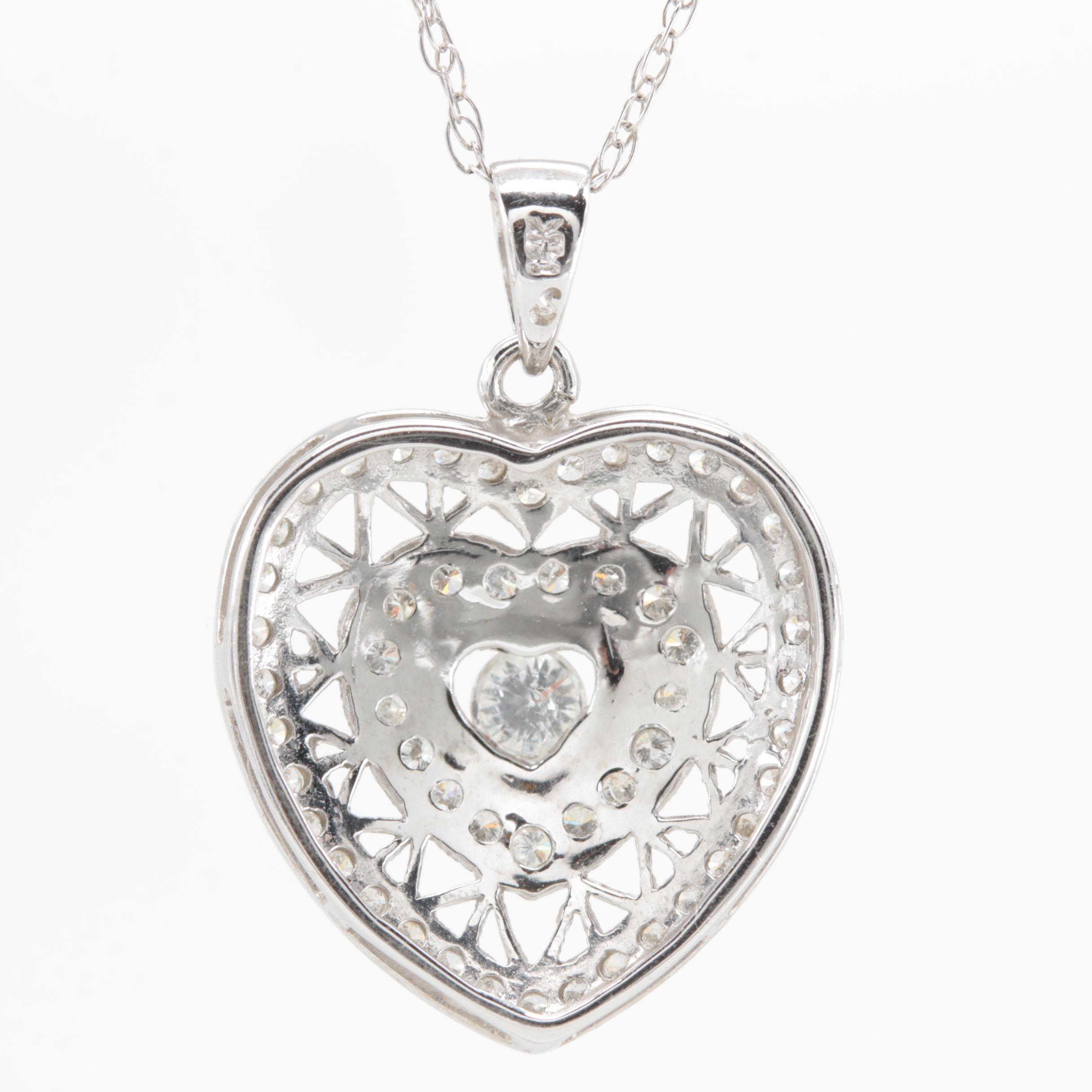 14K White Gold Diamond Pendant Necklace