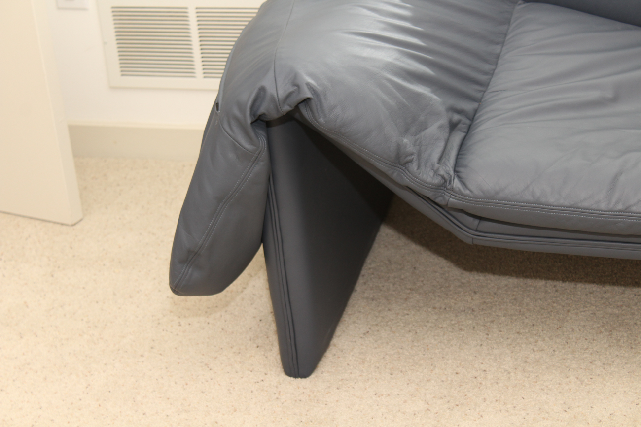 Contemporary Chaise Lounge